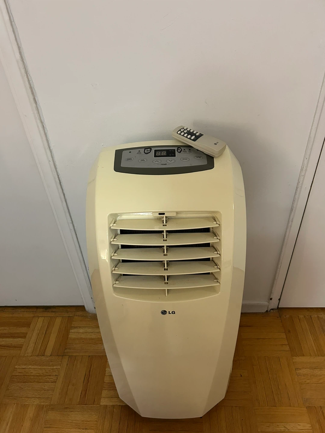 LG Portable Air Conditioner with Remote