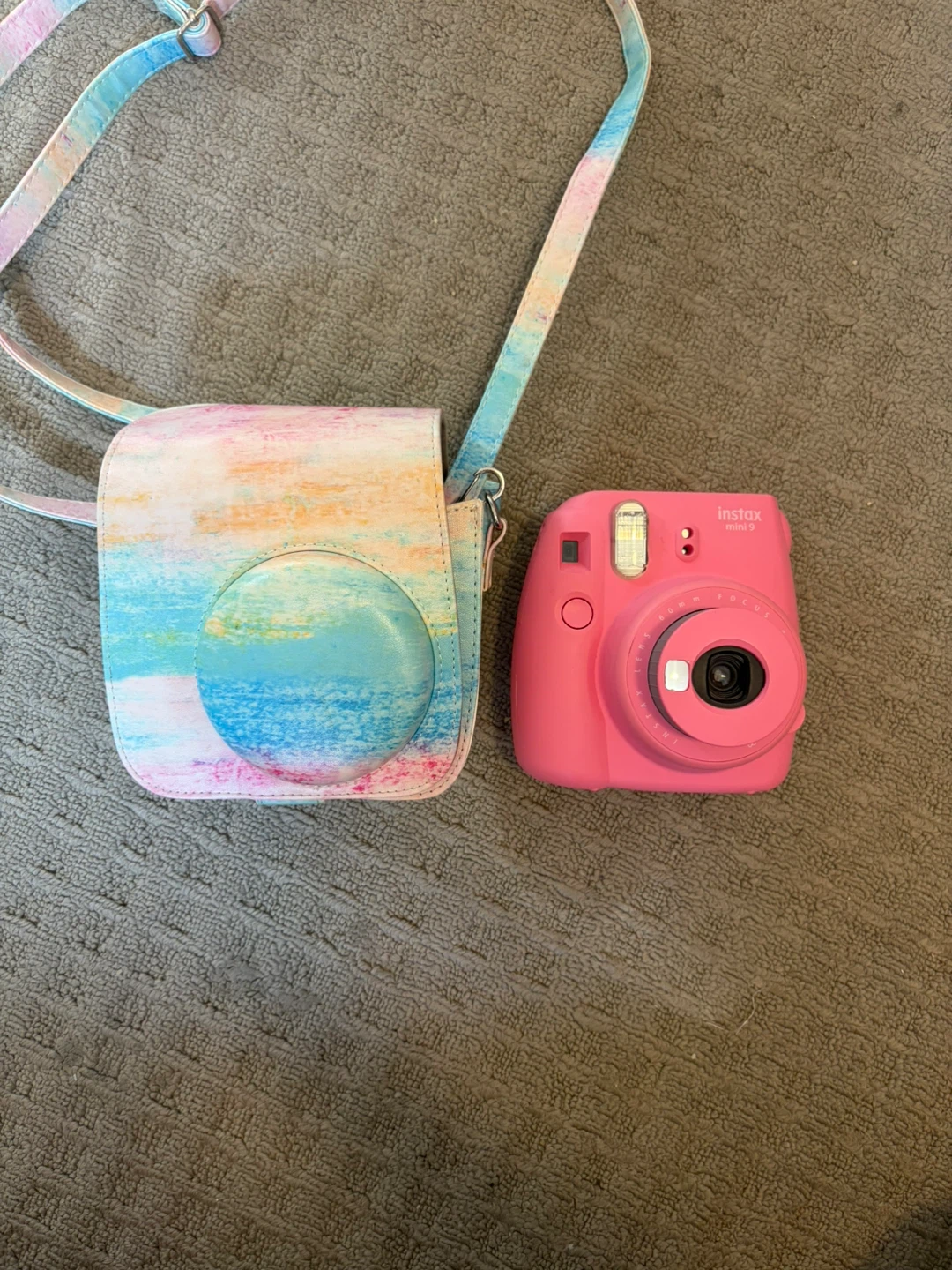 Instant camera