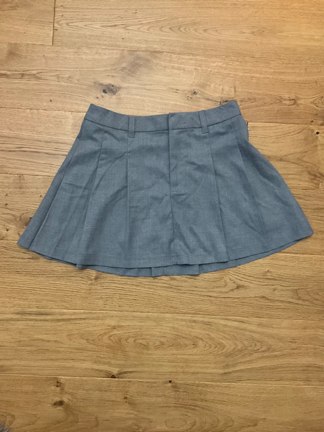 Divided by H&M Grey Pleated Skirt Size S