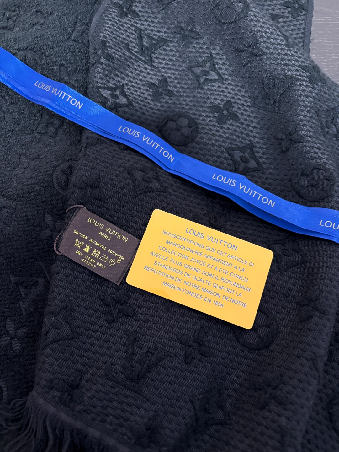 Black Louis Vuitton Scarf - photo 3