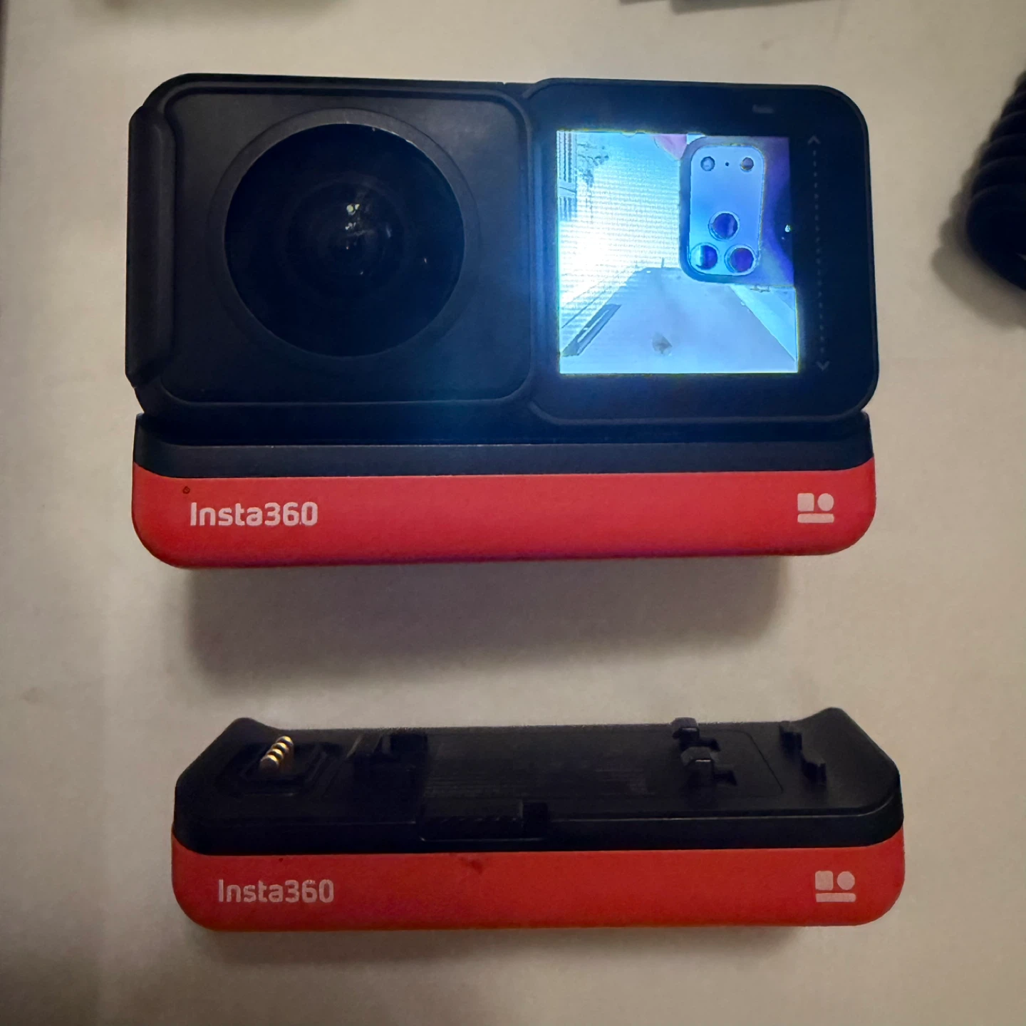 Insta360 ONE R Camera with Microphone and Accessories - photo 2