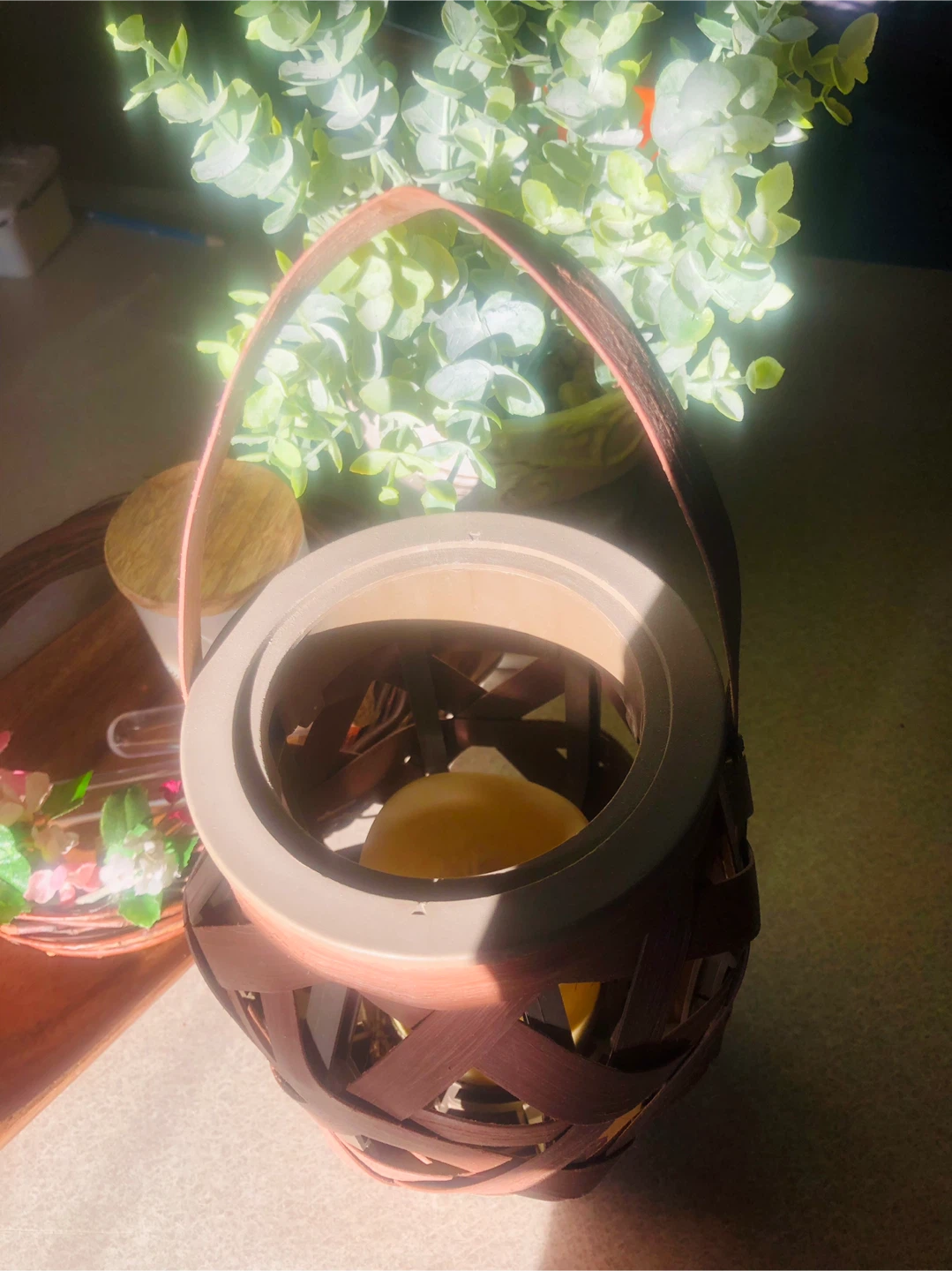 Home Lot: Outdoor Candle, Faux Eucalyptus, Wood Platter, Candle - photo 5