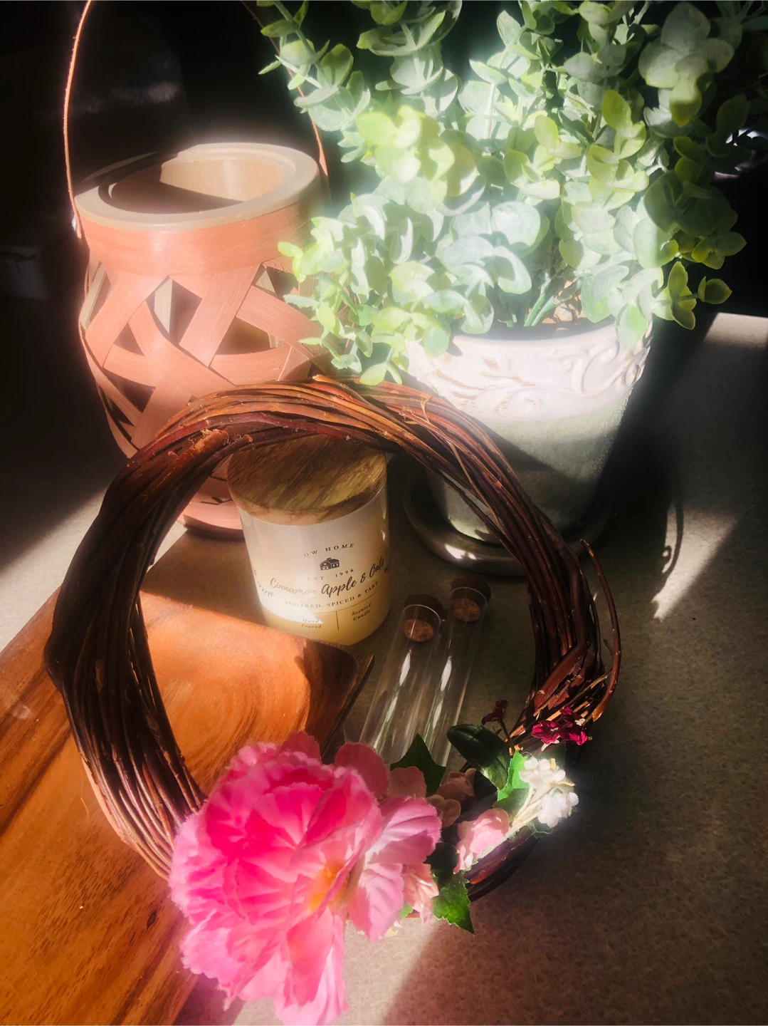 Home Lot: Outdoor Candle, Faux Eucalyptus, Wood Platter, Candle - photo 4