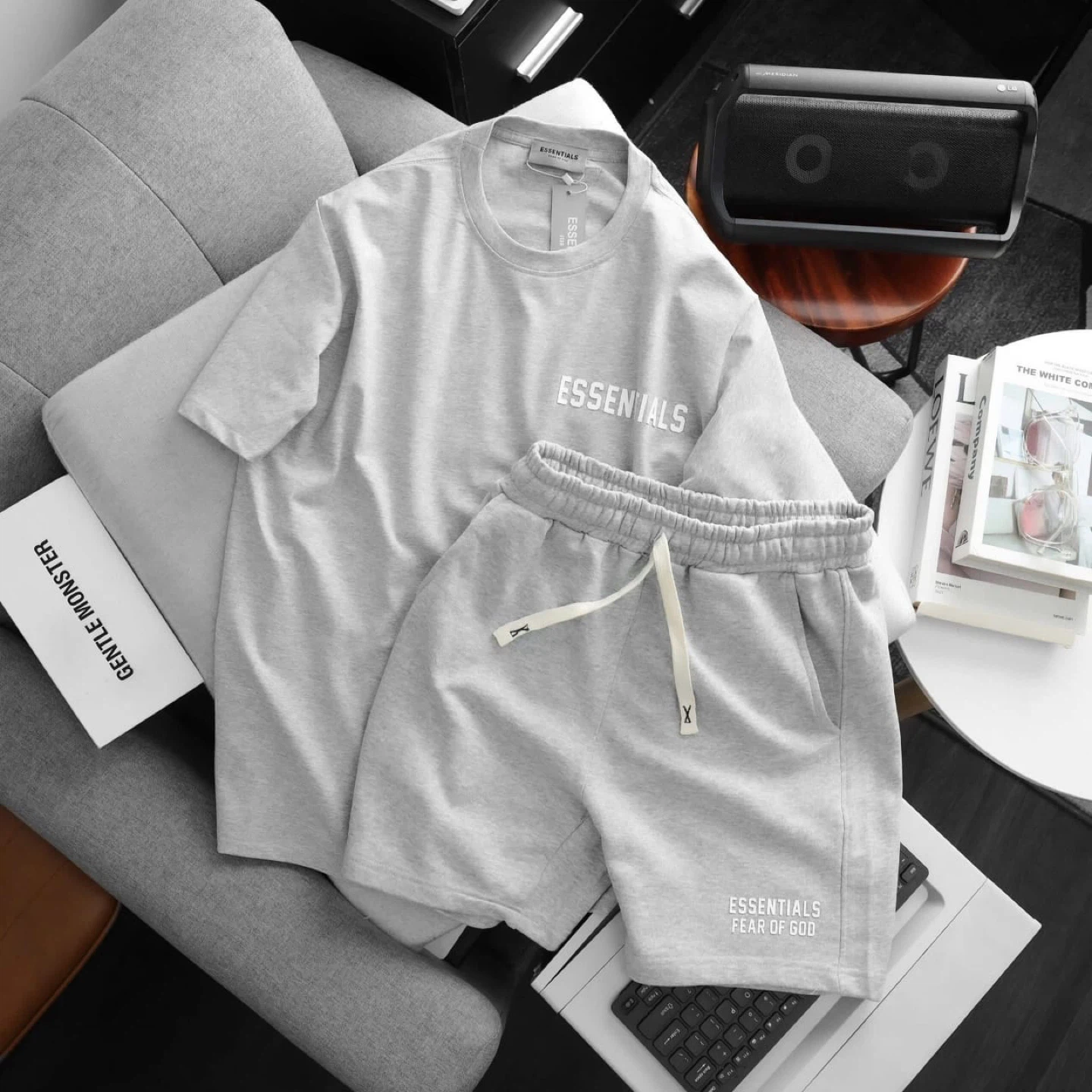 Essentials shorts and t shirts full set - m to xxl - photo 2