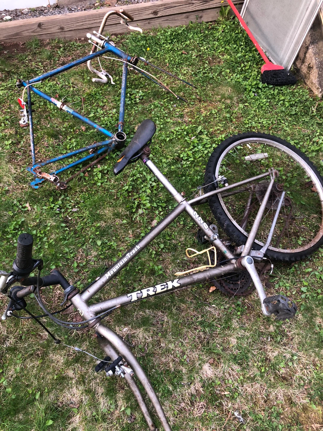 7 bike frames and more !! - photo 5