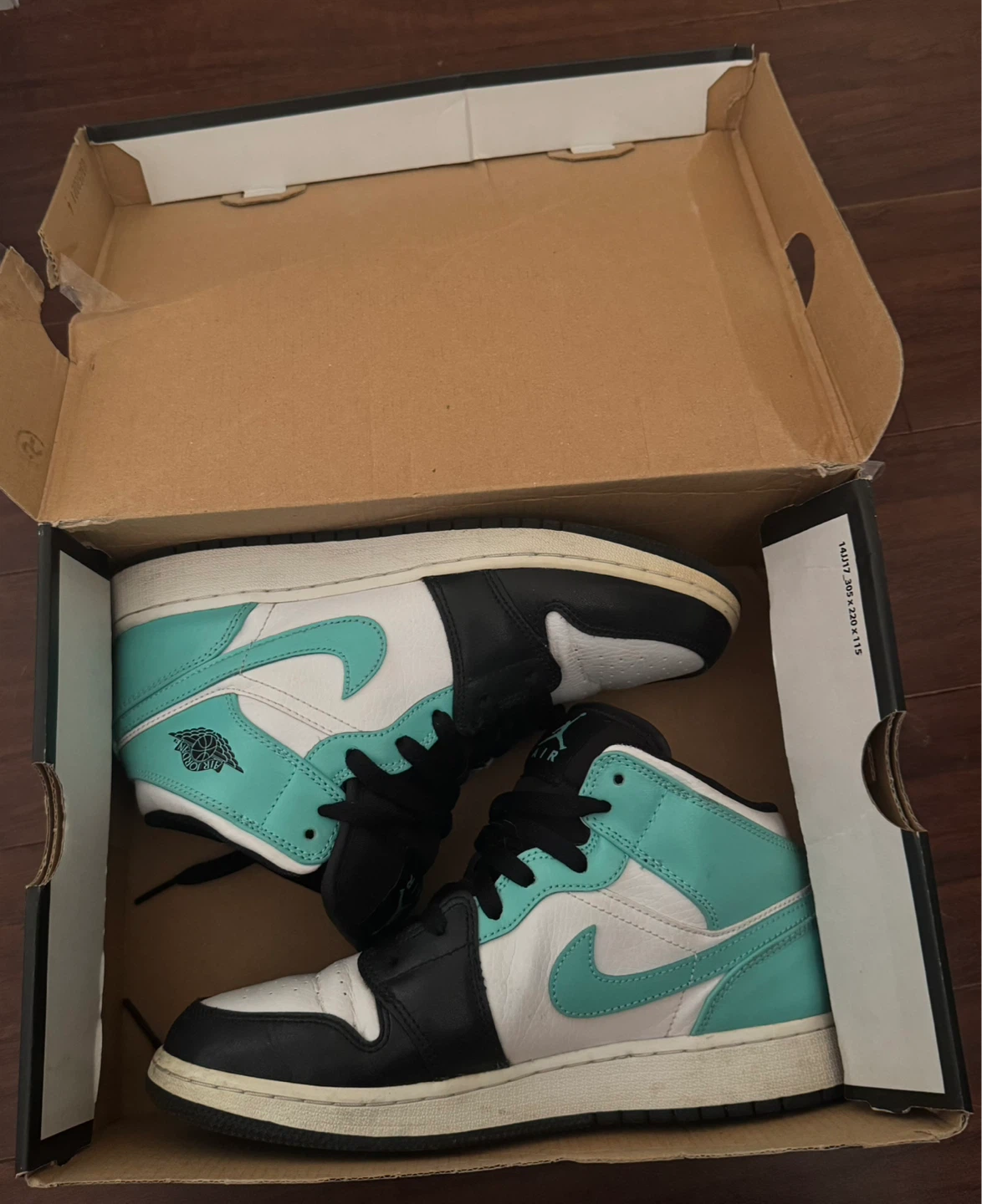Air Jordan 1 Mid
