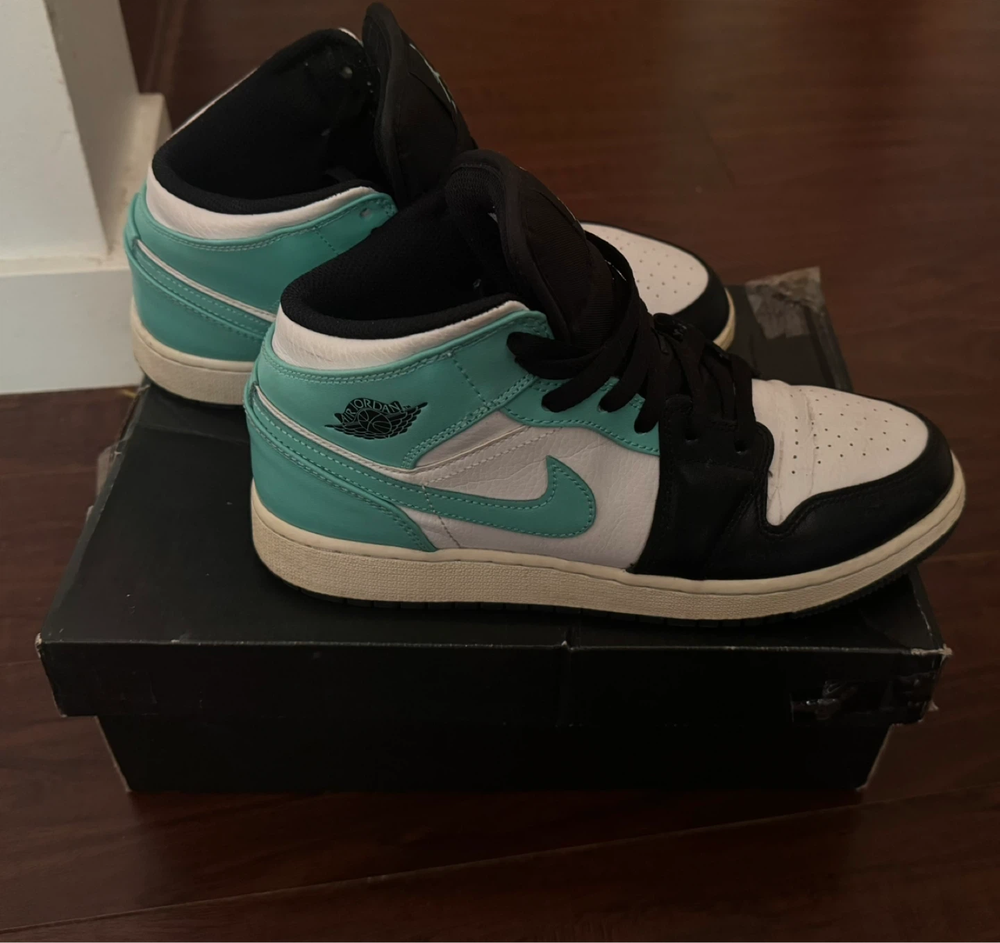 Air Jordan 1 Mid - photo 3