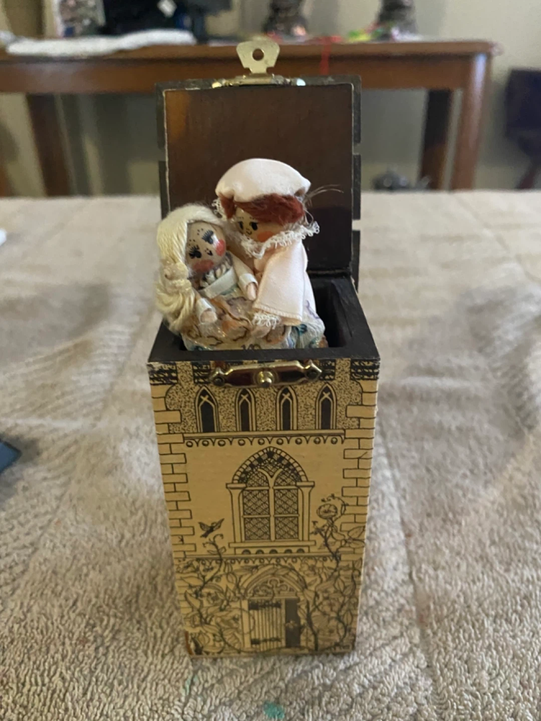 Mint condition Ann Fuller Designs Briar Rose Fairy Tale Box - photo 3