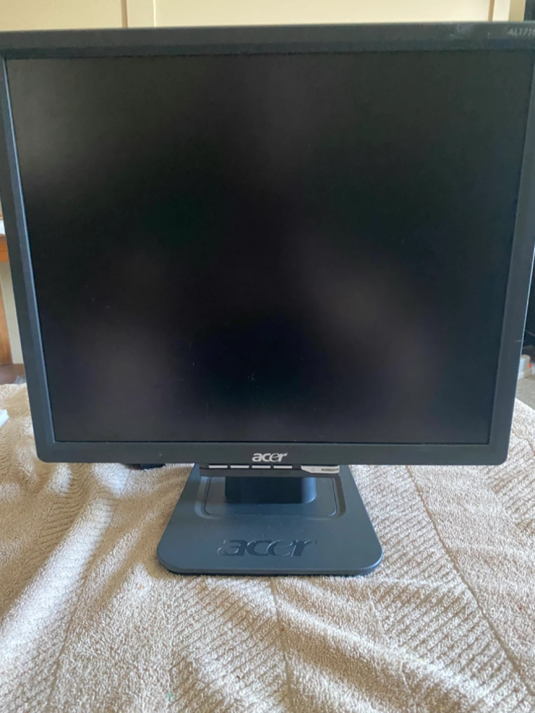 Mint Condition Acer AL1716 17" LCD Monitor