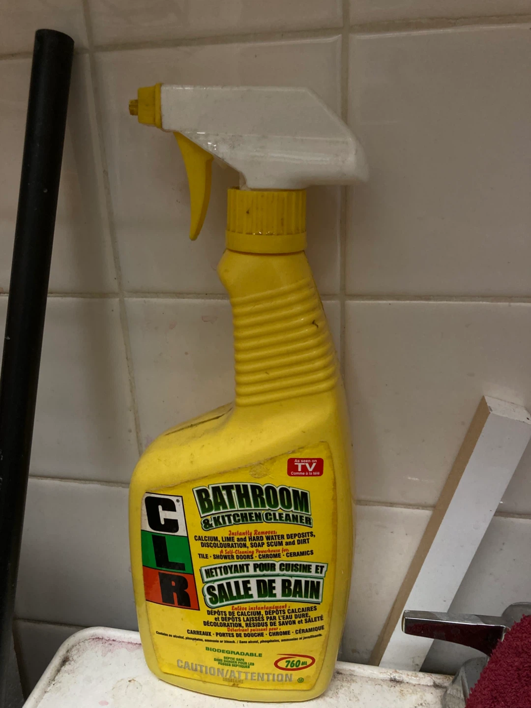 CLR Bathroom & Kitchen Cleaner Spray Bottle - photo 2