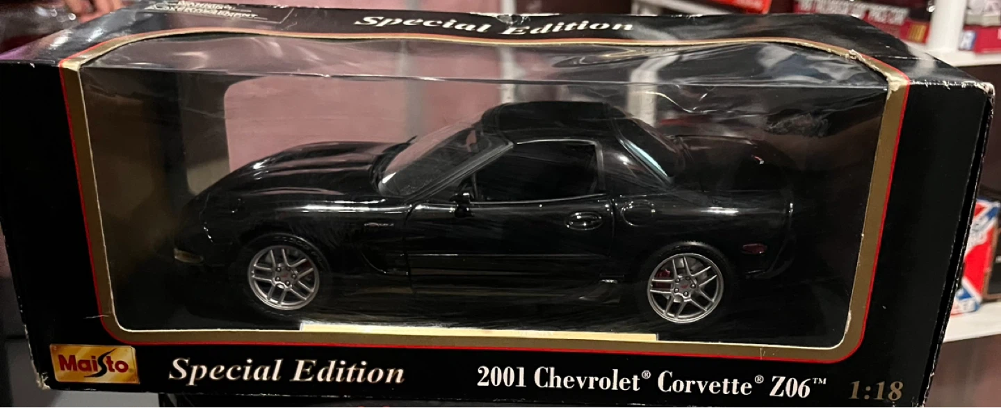 Maisto 2001 Chevrolet Corvette Z06 Special Edition 1:18