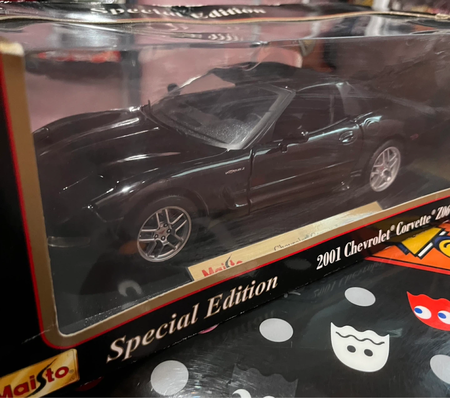 Maisto 2001 Chevrolet Corvette Z06 Special Edition 1:18 - photo 2