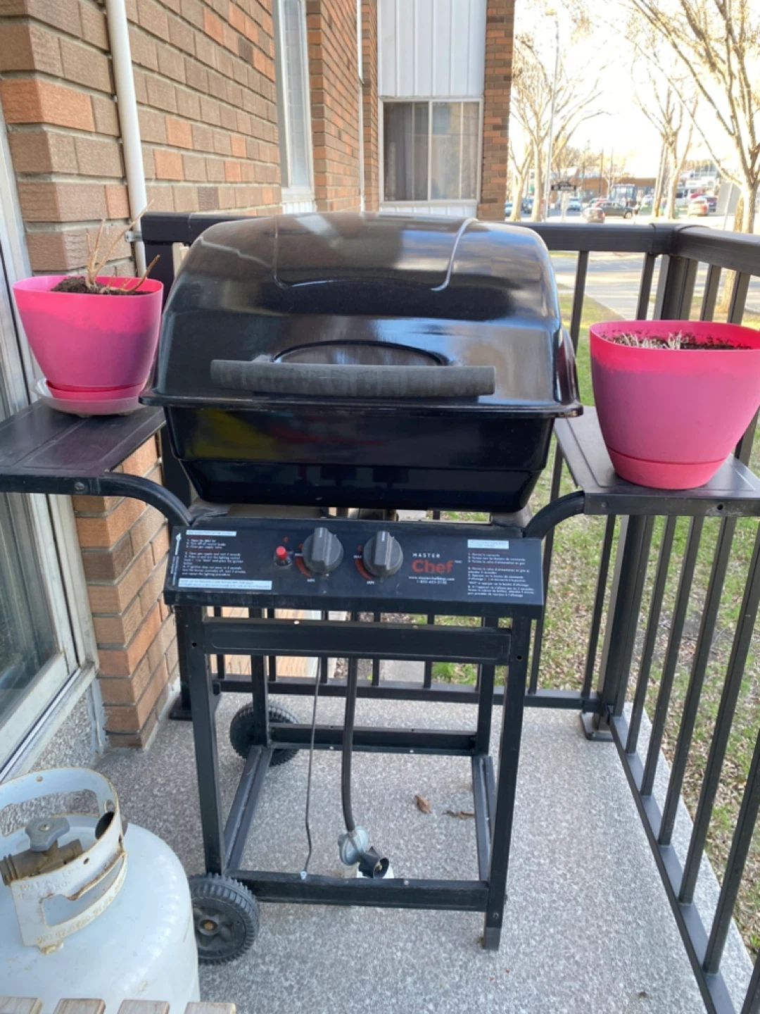 Master Chef BBQ with Full propane tank