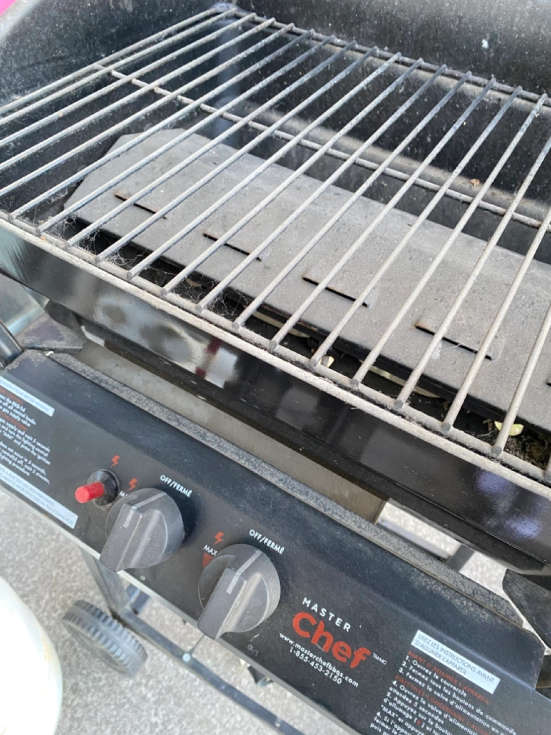 Master Chef BBQ with Full propane tank - photo 2