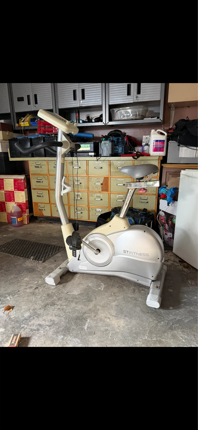 ST Fitness Exercise Bike