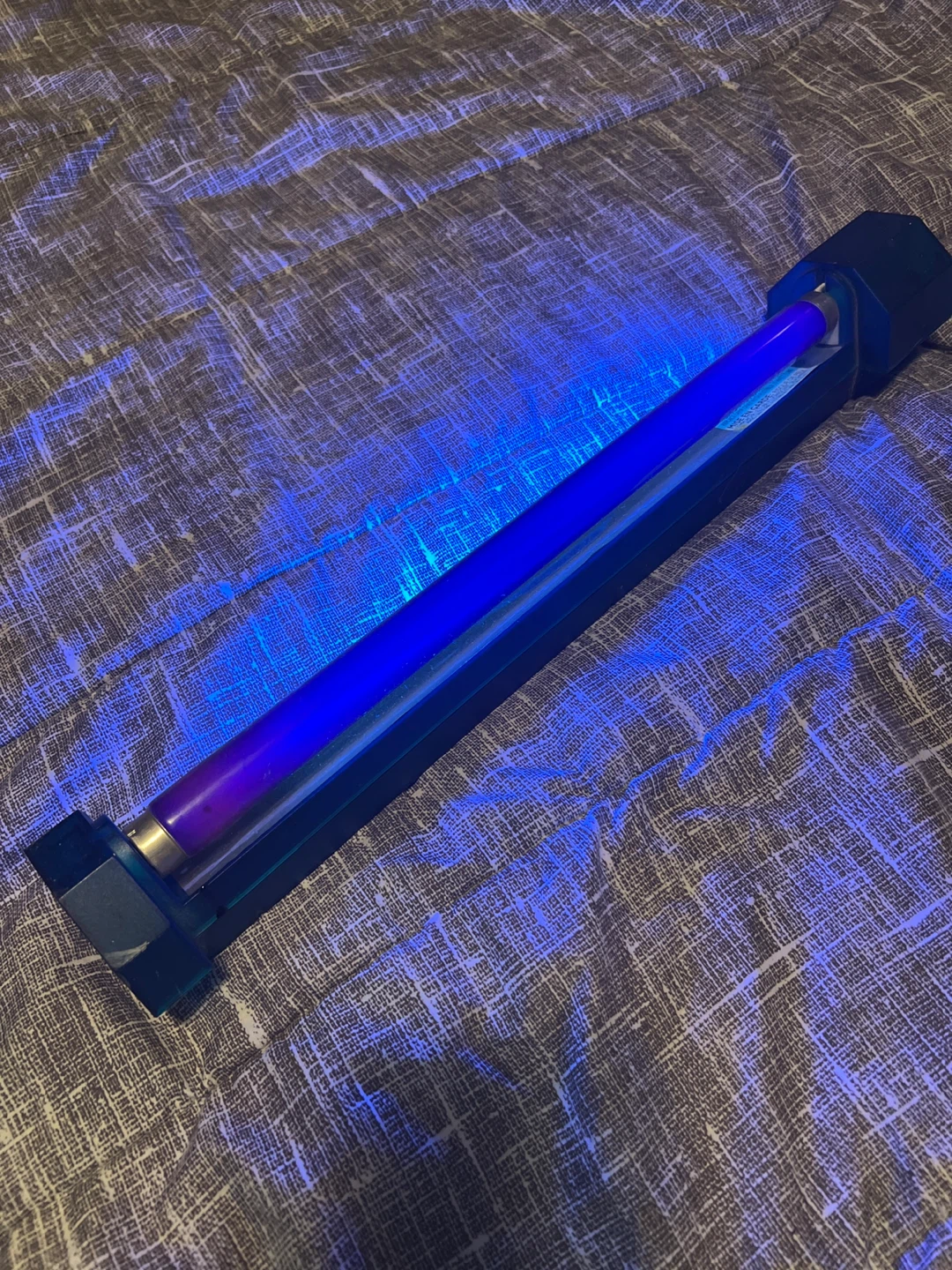 Lite F/X Blacklite Bolt UV Light 18"