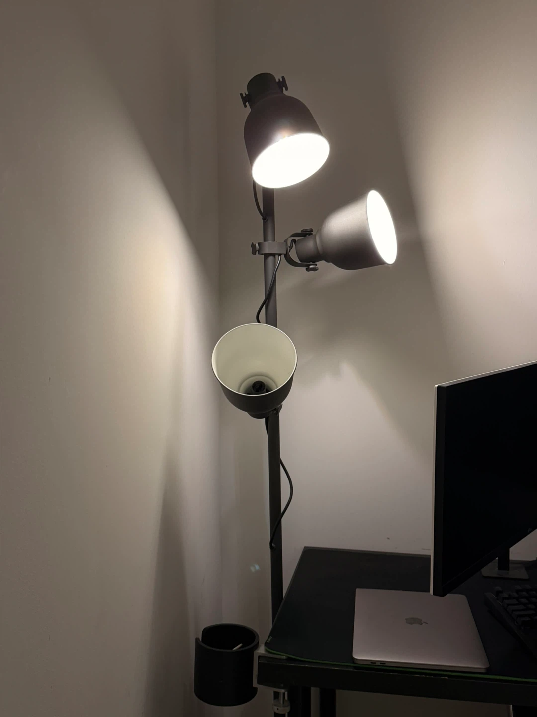 IKEA Hektar Floor Lamp with 3 Spotlights - Dark Gray - photo 2