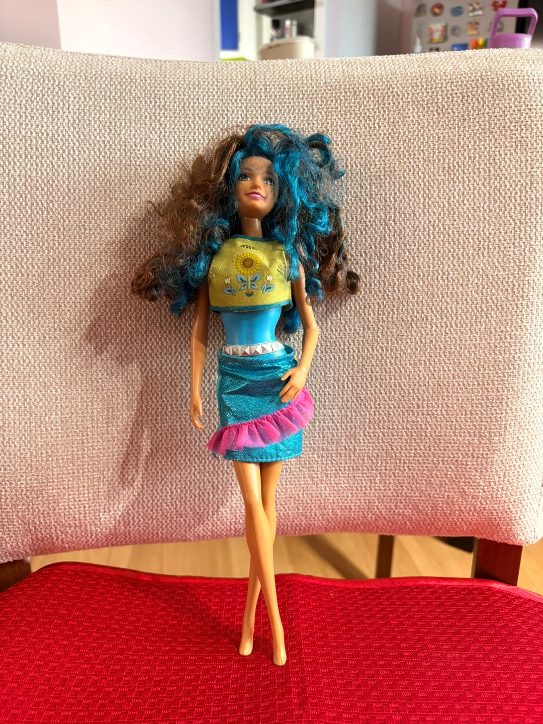 Barbie Doll with Blue Hair and Fashion Outfit - photo 2