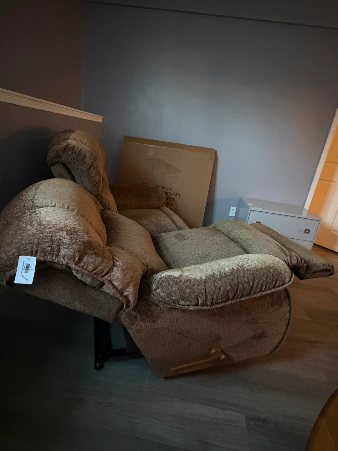 Brown Loveseat Recliner - photo 3