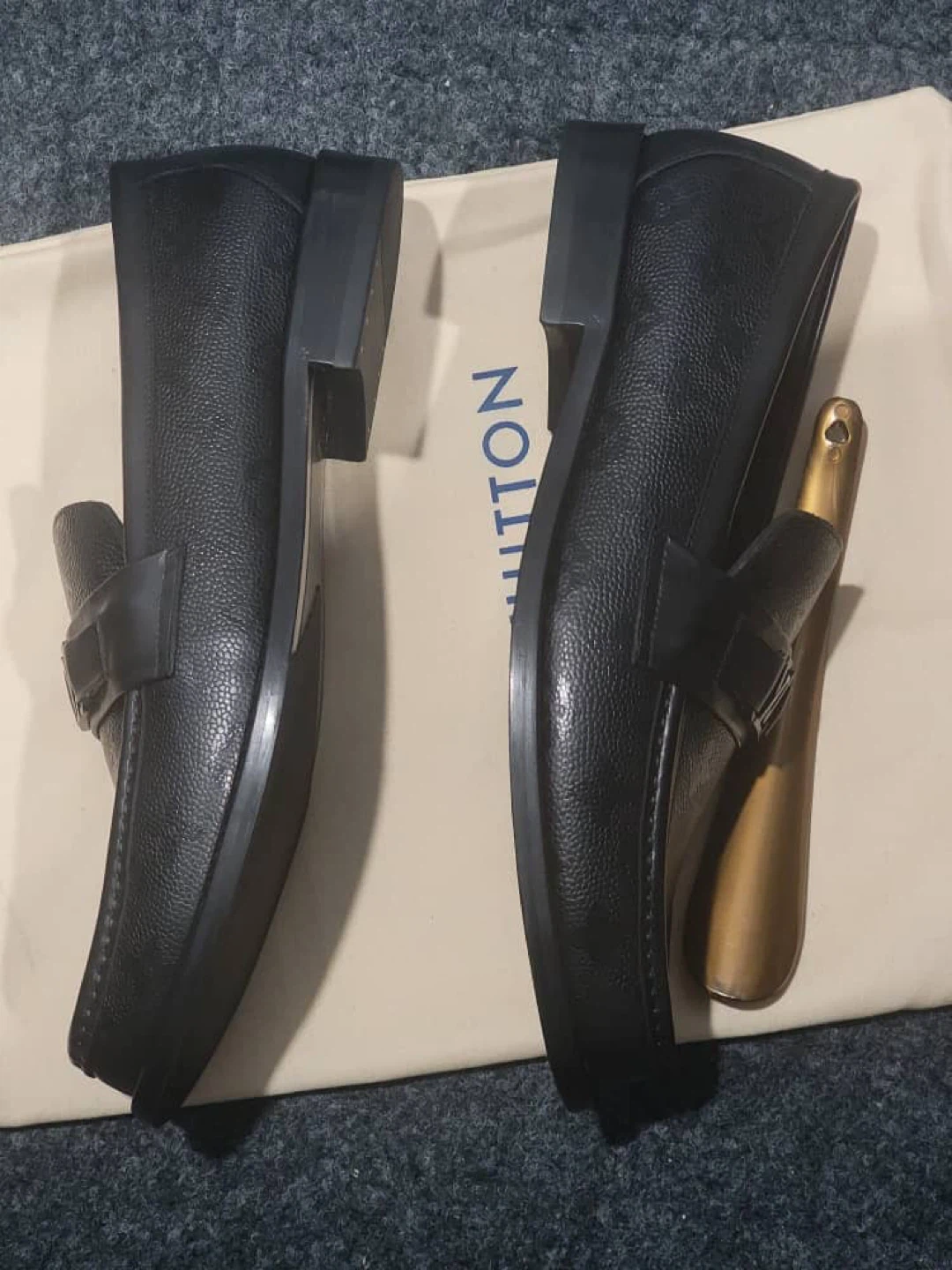 Louis Vuitton Men's Black Leather Loafers Size 12 - photo 4