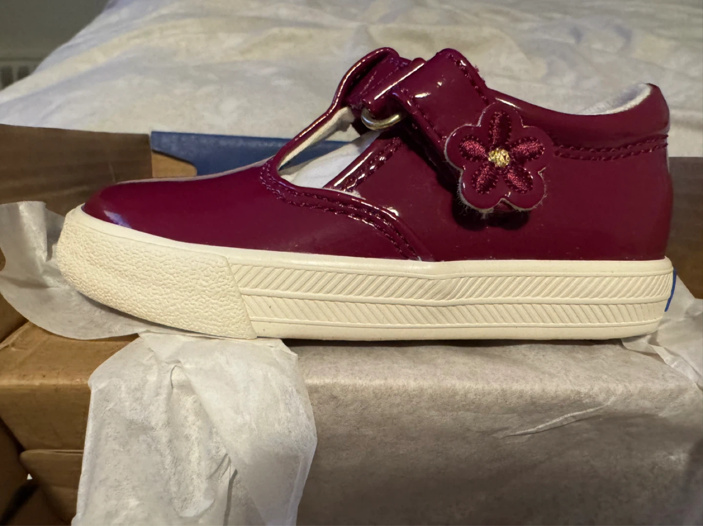 Keds Daphne Mary Jane Flat, Berry Patent, 5 US  Little Kid