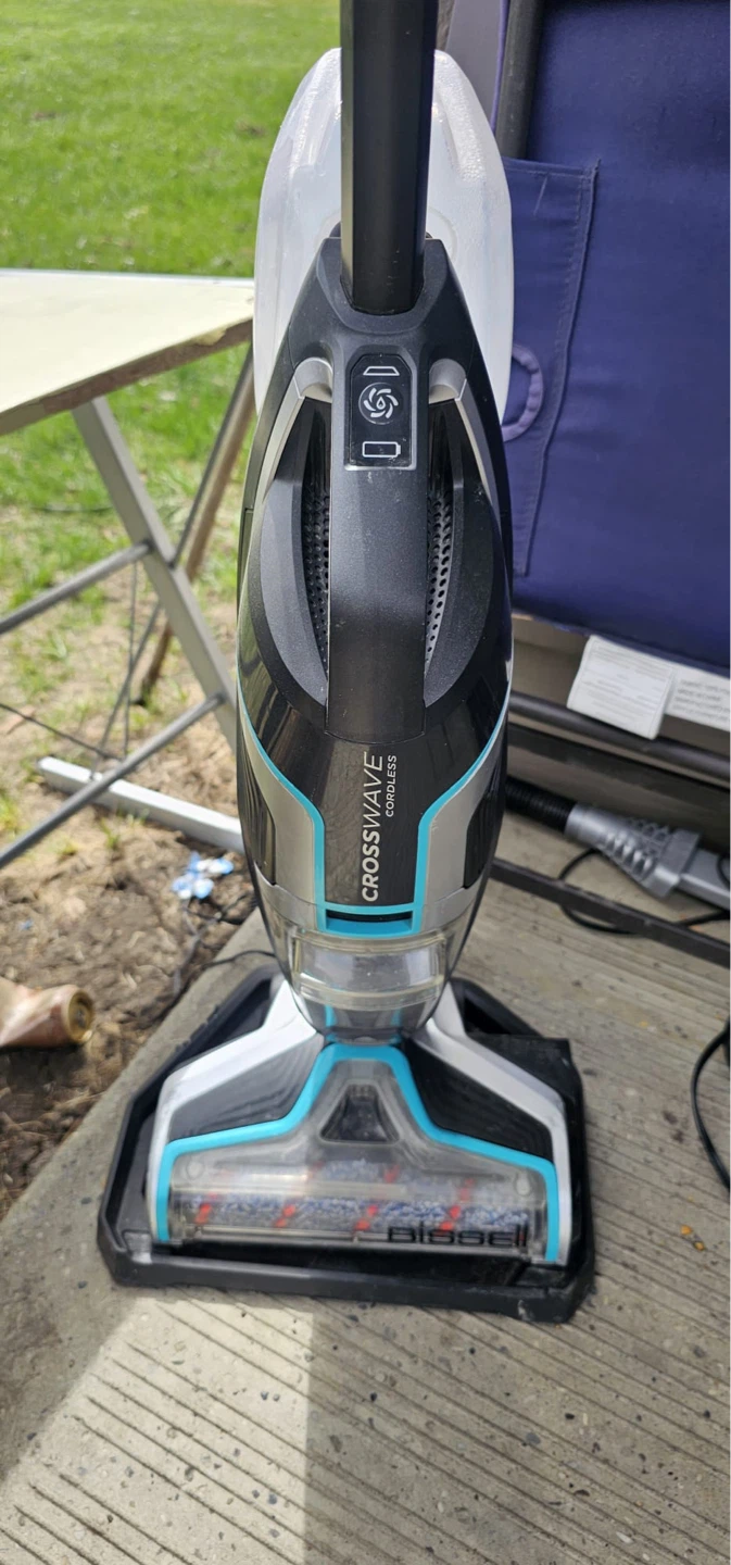 Bissell CrossWave Cordless Wet Dry Vacuum - photo 2