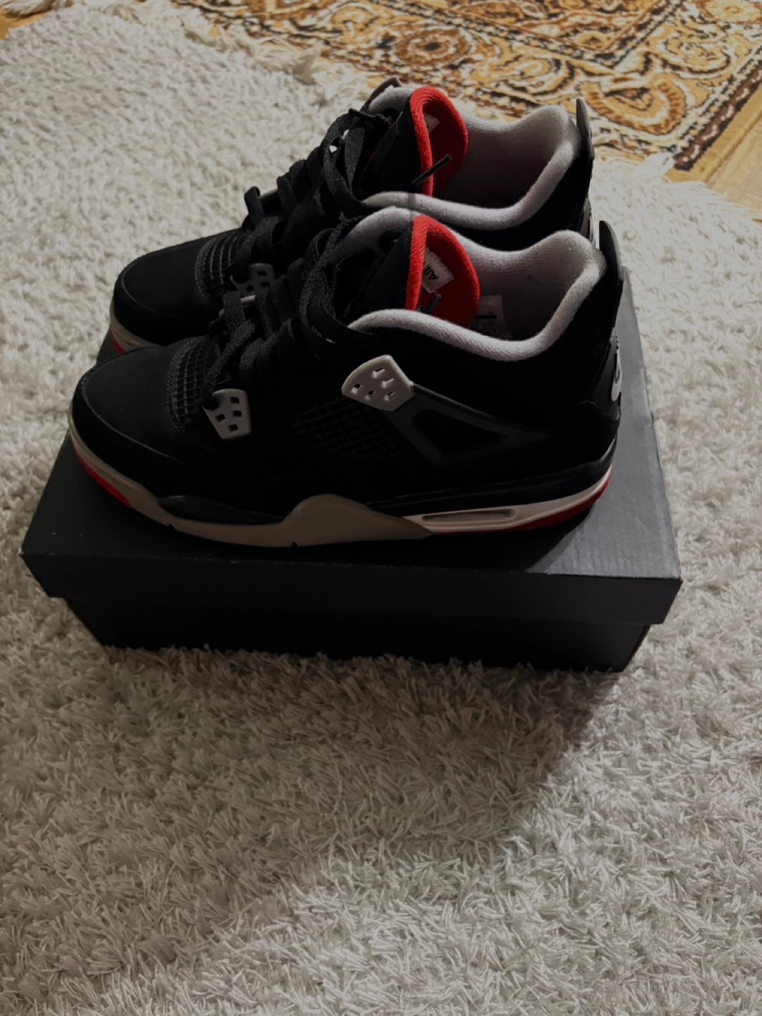Air Jordan 4 Retro GS "Black/Fire Red-Cement Grey" Youth Size 7Y - photo 2