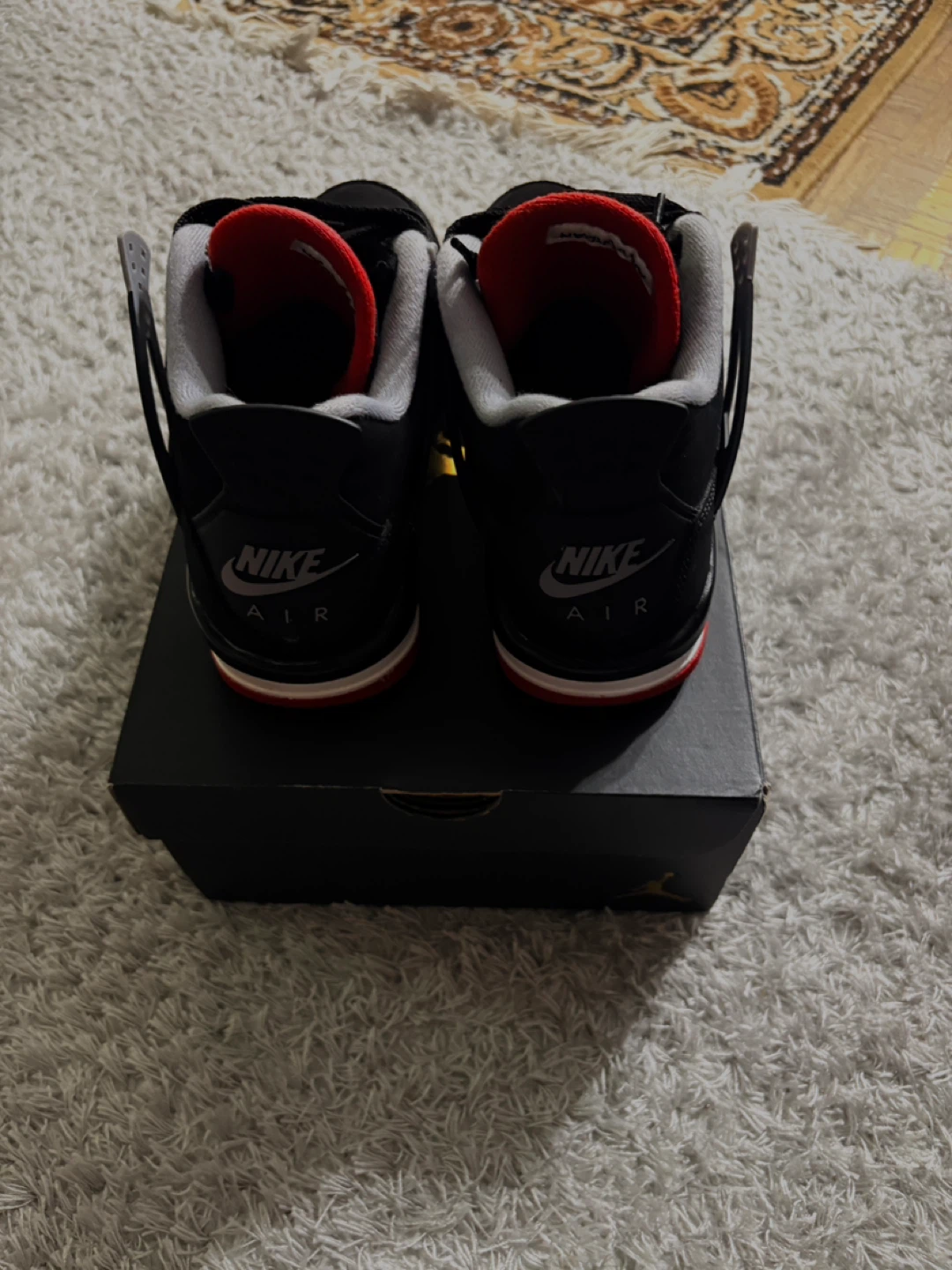 Air Jordan 4 Retro GS "Black/Fire Red-Cement Grey" Youth Size 7Y - photo 3