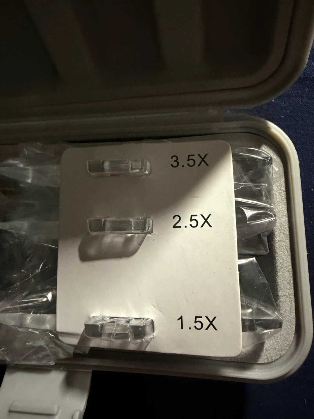 Clip-On Magnifier Set with LED Lamp - photo 3