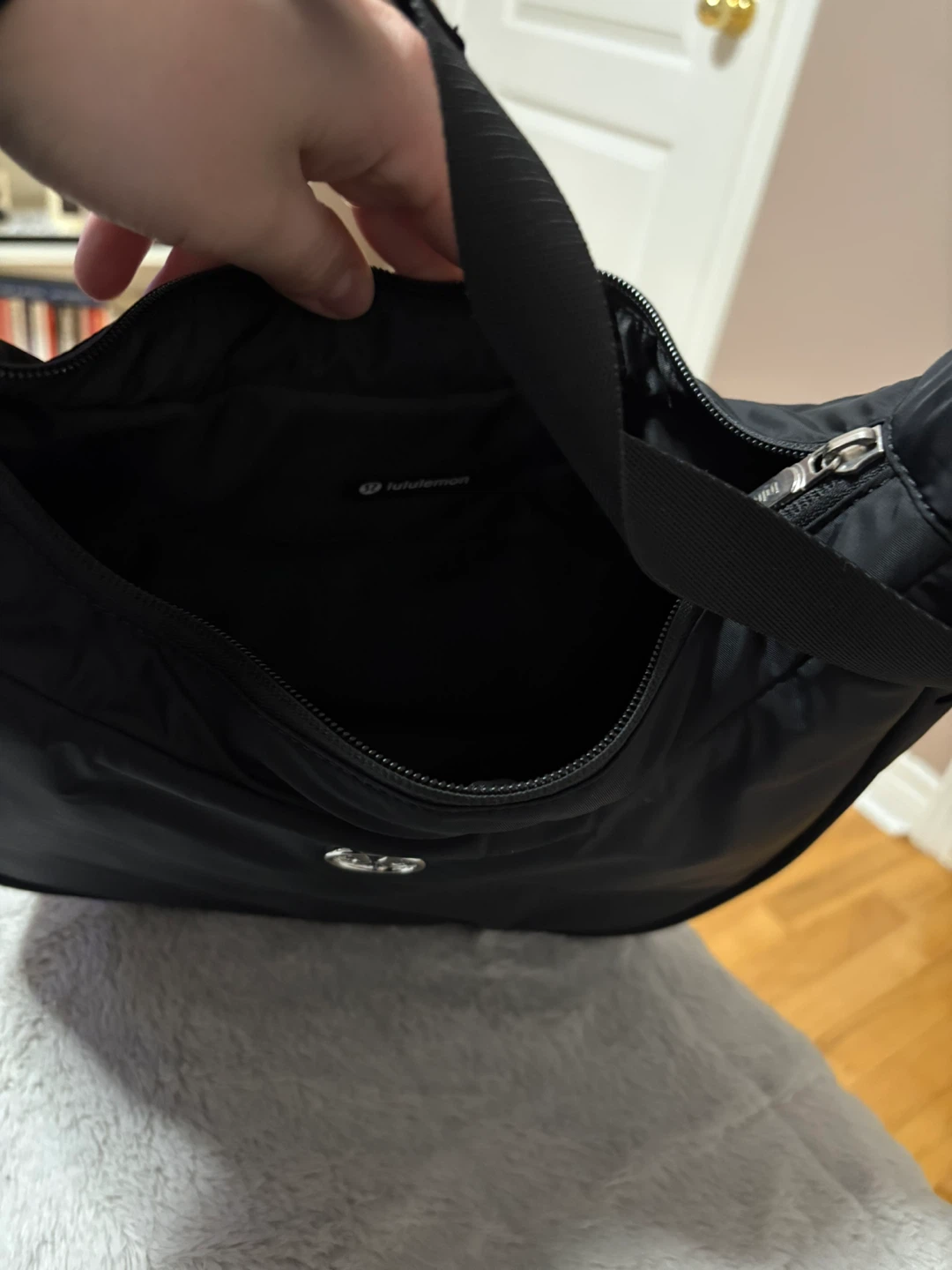 Lululemon Essentials Shoulder Bag in Black - photo 4