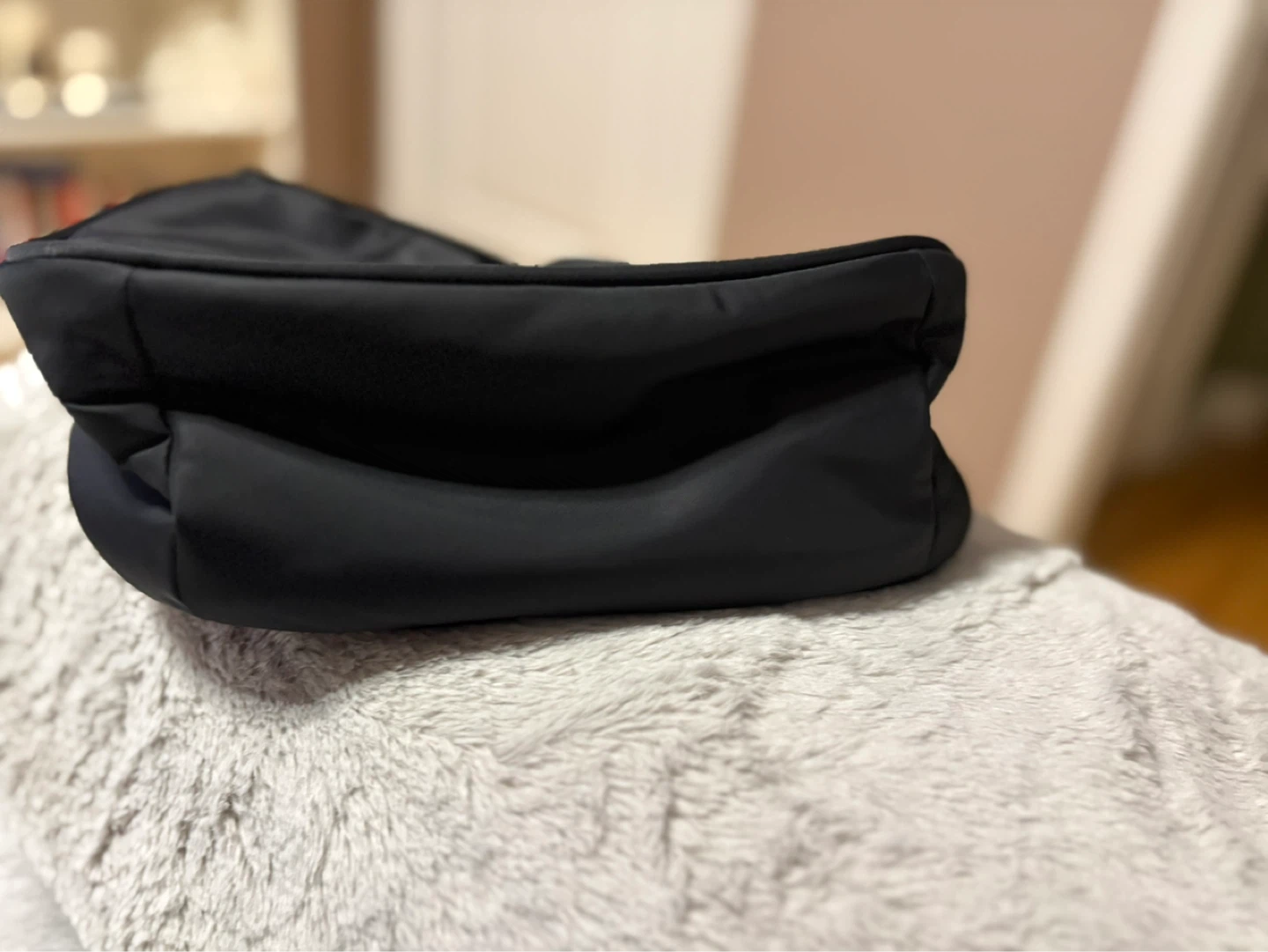 Lululemon Essentials Shoulder Bag in Black - photo 3