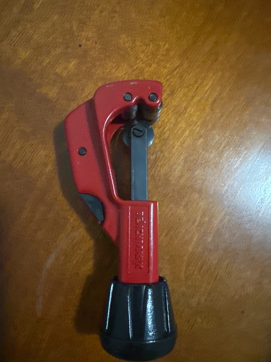 Benchmark Pipe Cutter Tool