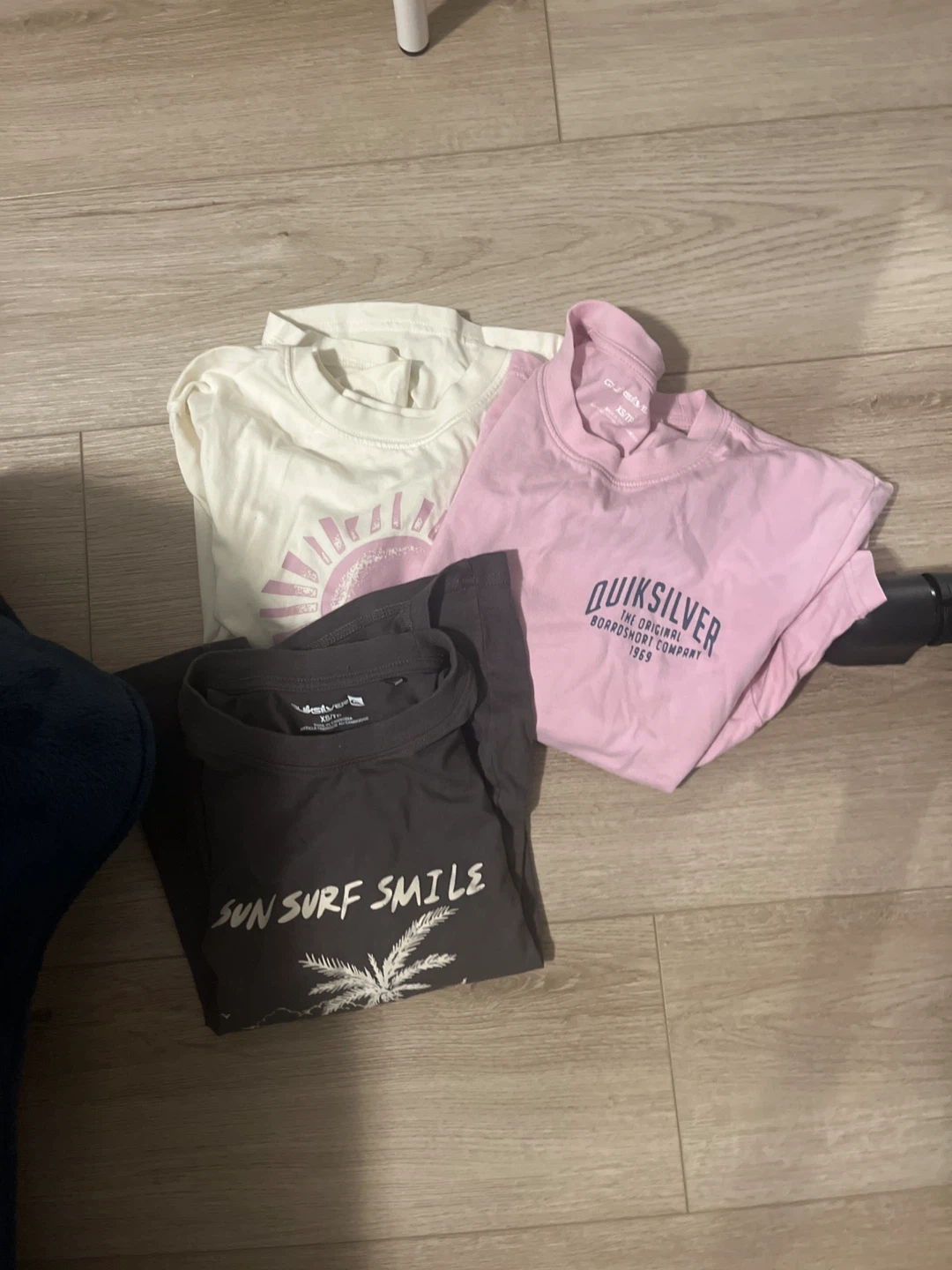 Quiksilver & Sun Surf Smile T-Shirts - Set of 3