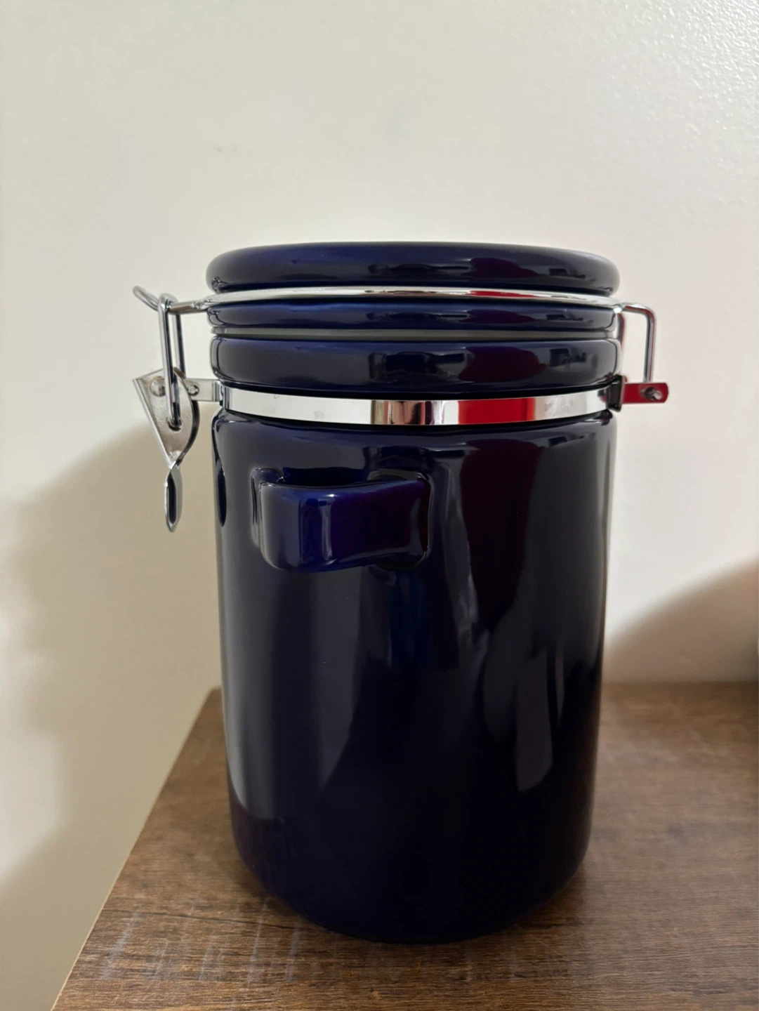 Coffee canister