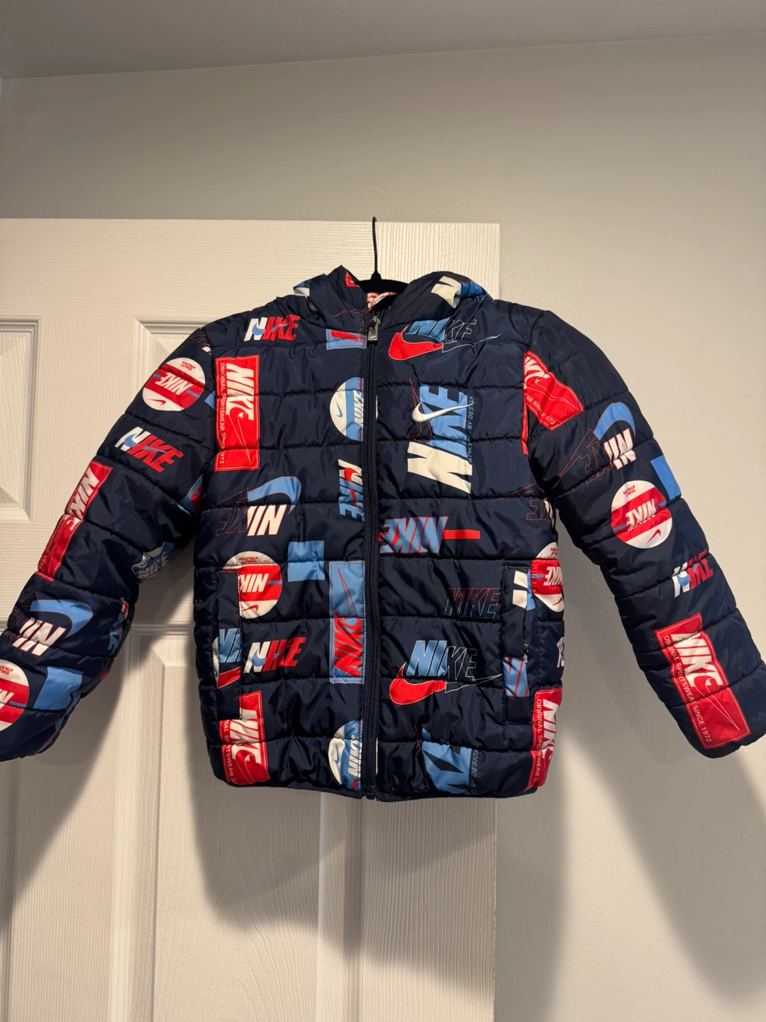 Nike Kids Puffer Jacket.  Size 5-6