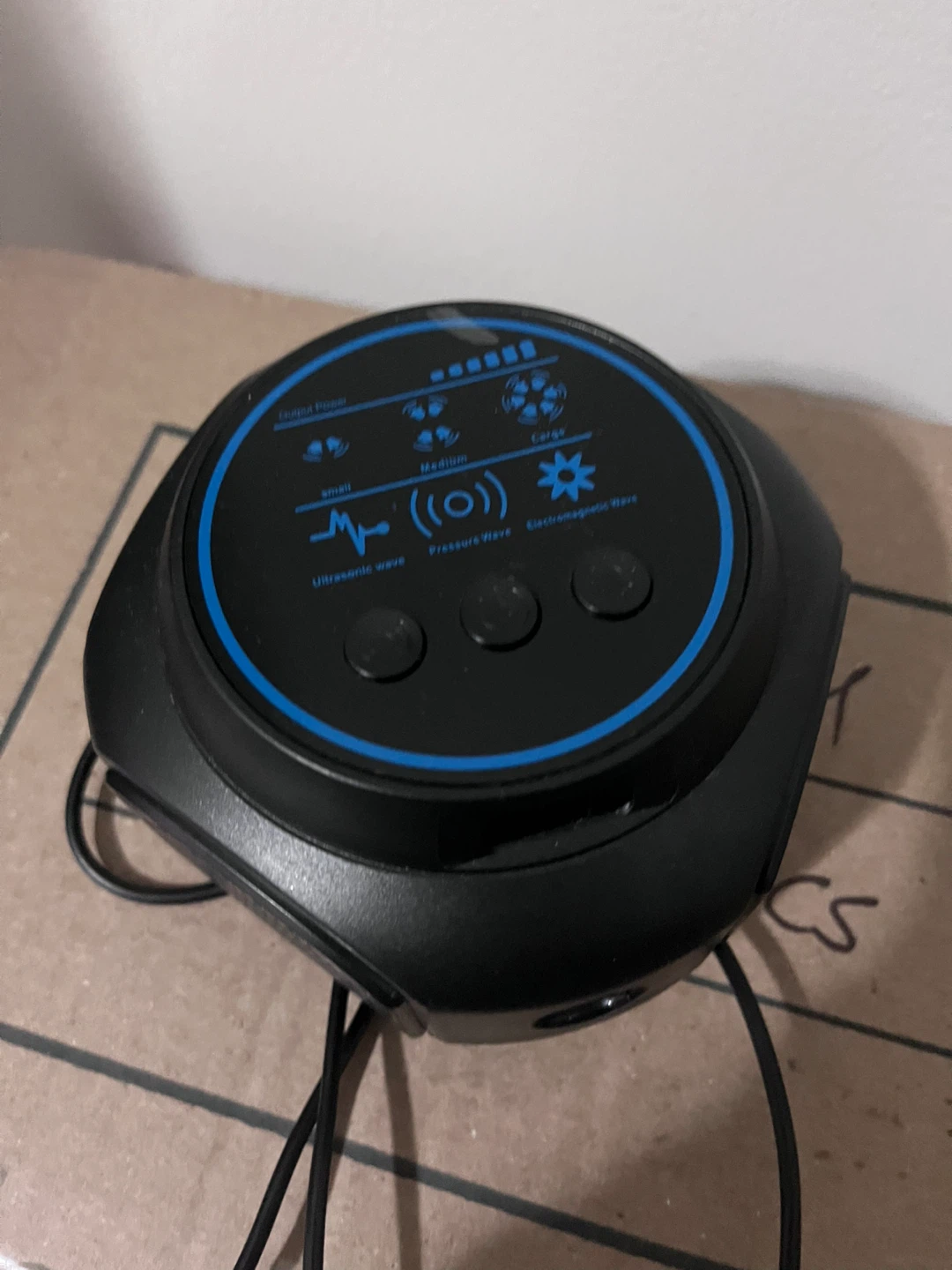Ultrasonic rodent repellent - photo 2
