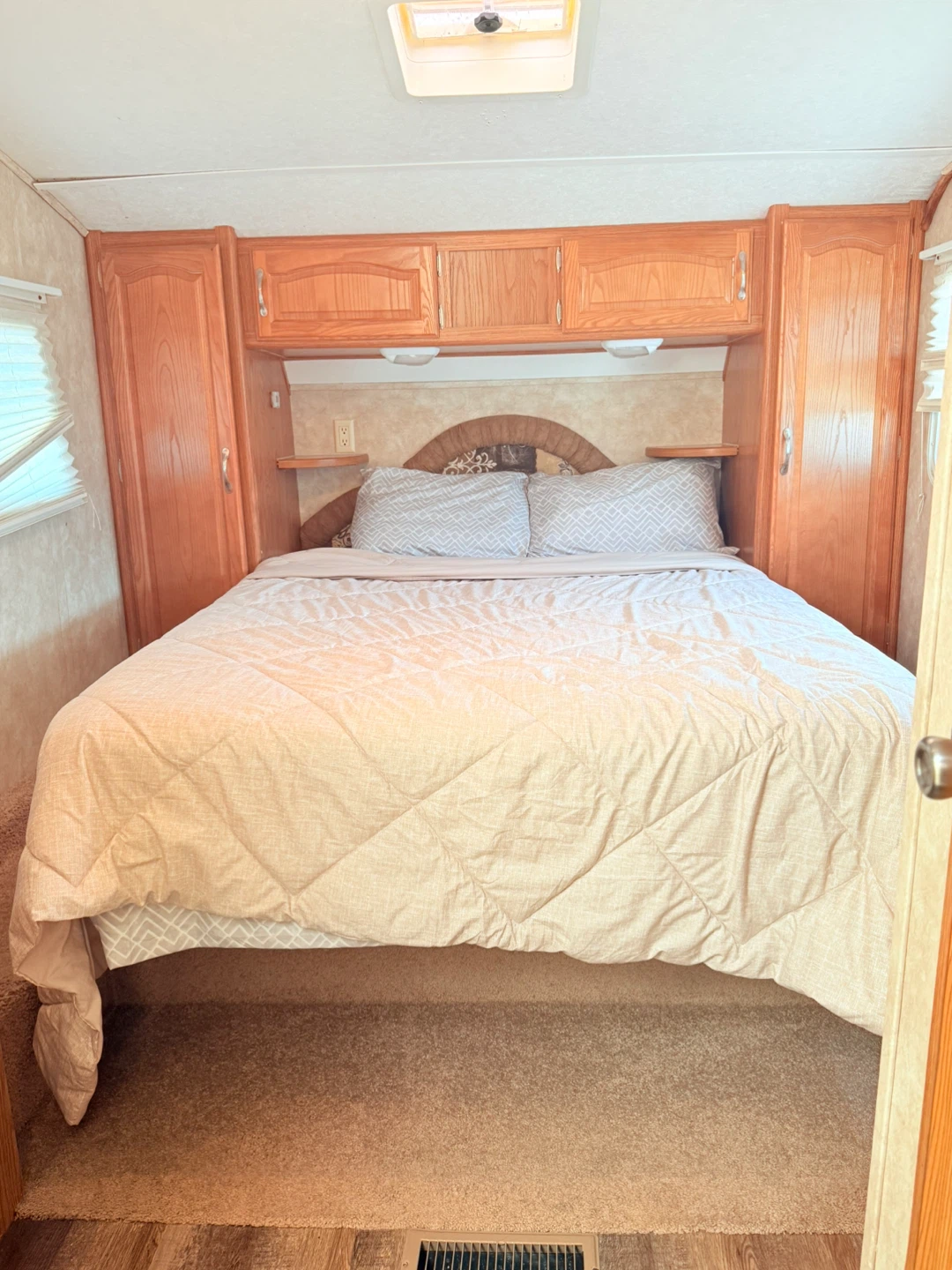 🔥 Sleeps 11! Huge Family 5th Wheel – Off‑Grid Ready 🔥 - photo 5