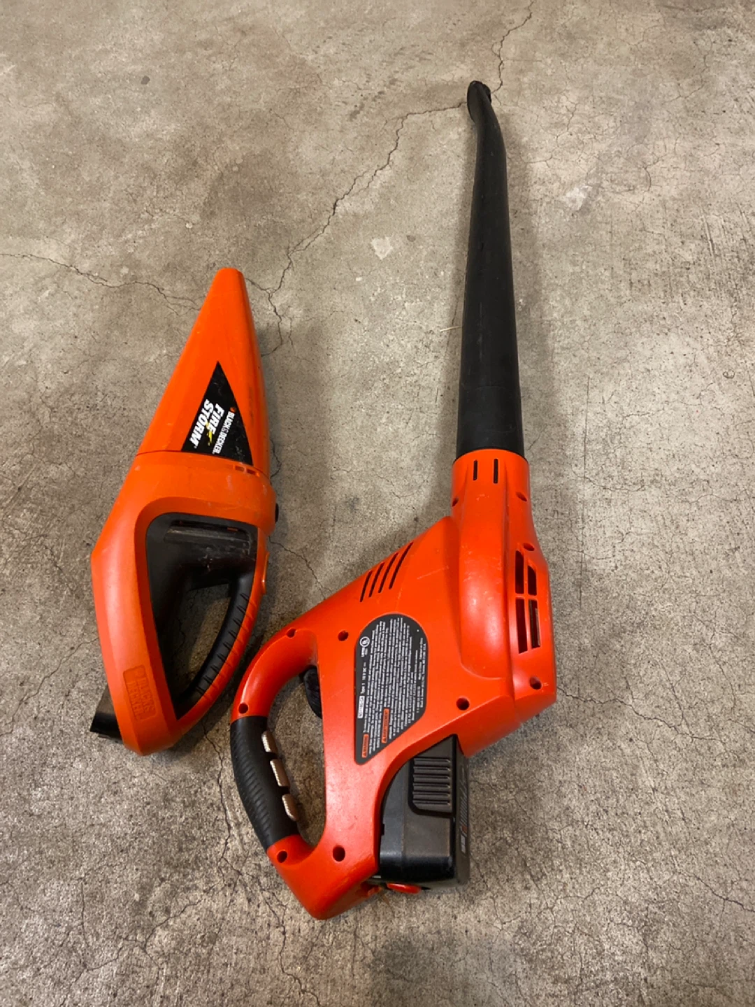 Black & Decker Cordless Leaf Blower and Handheld Vacuum Set - photo 2