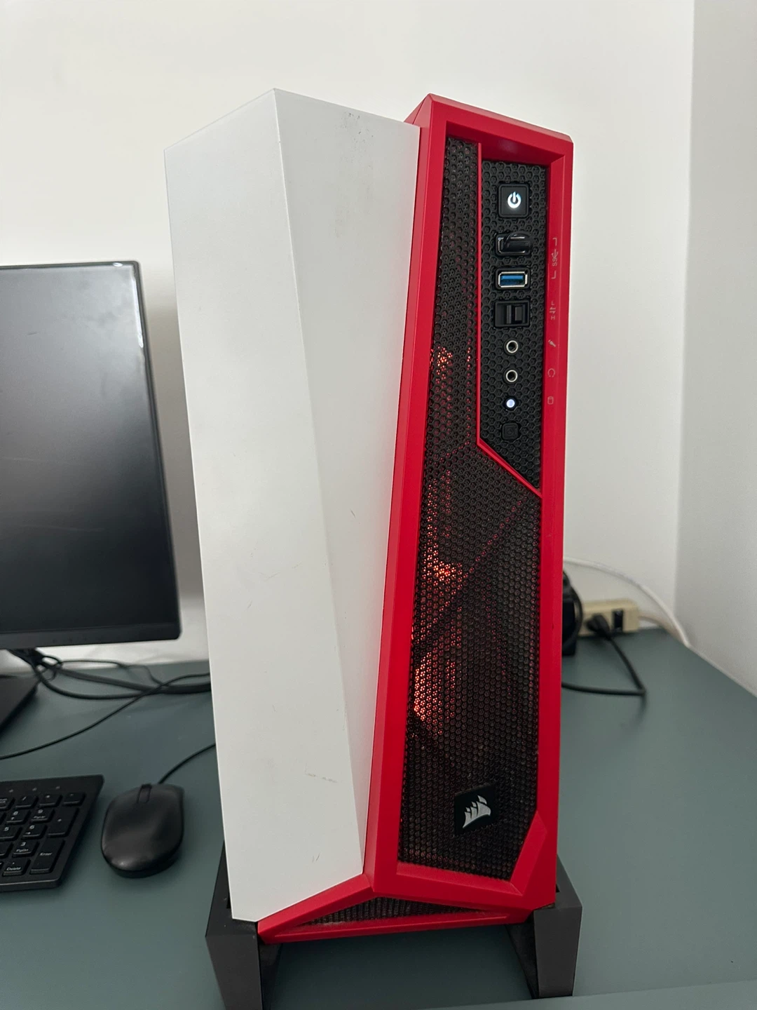 Corsair White and Red ATX Mid Tower Computer Case