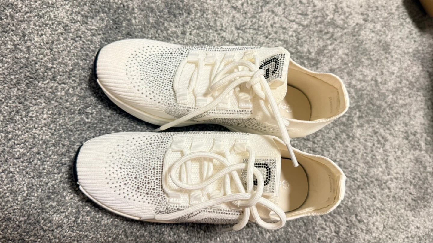 White Wedge Sneakers. 23 cm