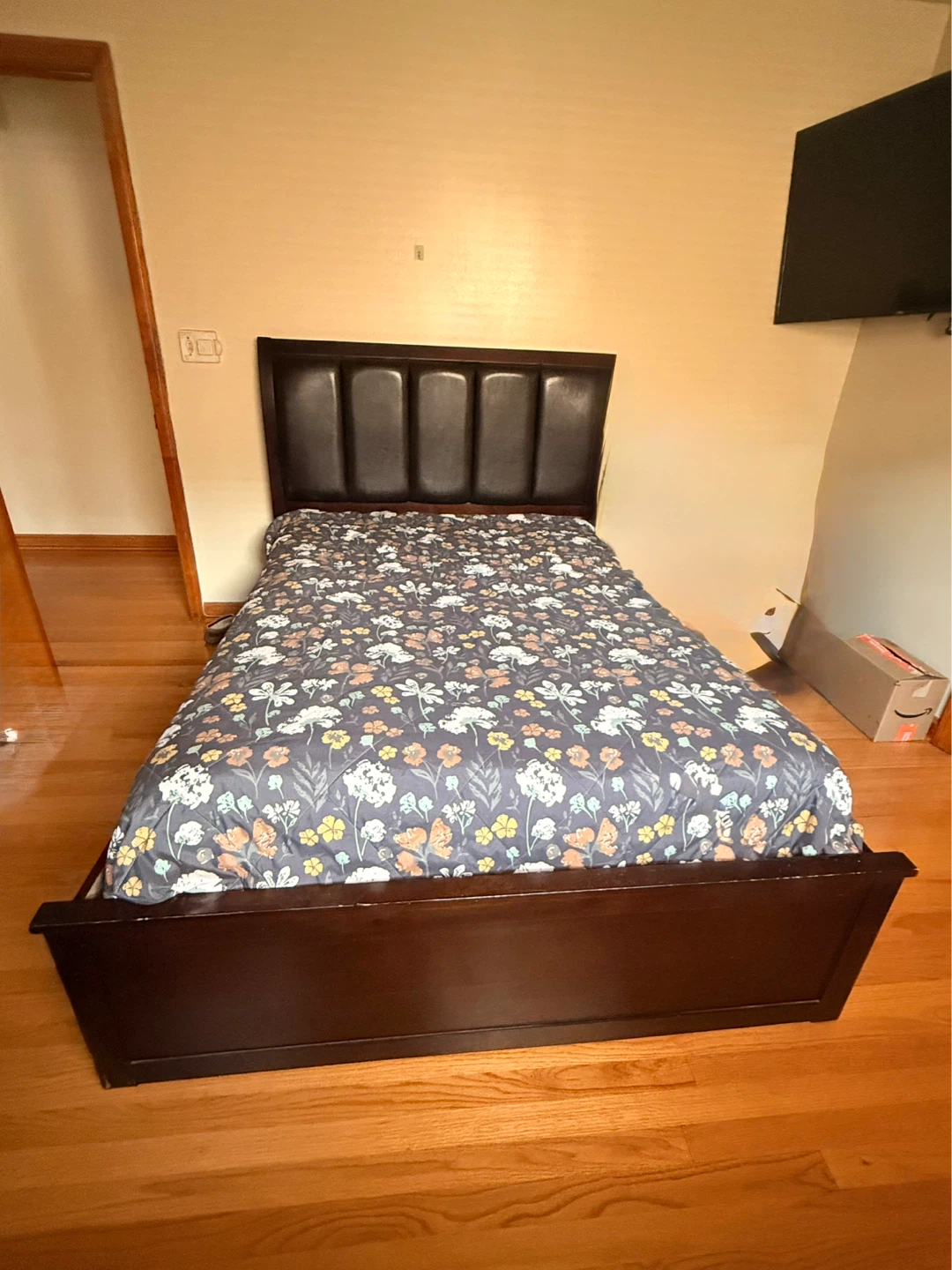 Dark Brown 6-Drawer Dresser