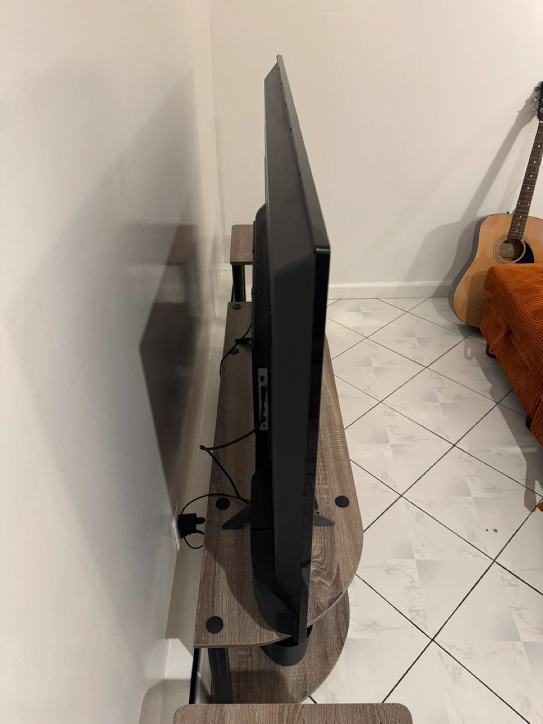 Toshiba, 47-inch, 4K UHD Smart TV with Roku and Stand - photo 3