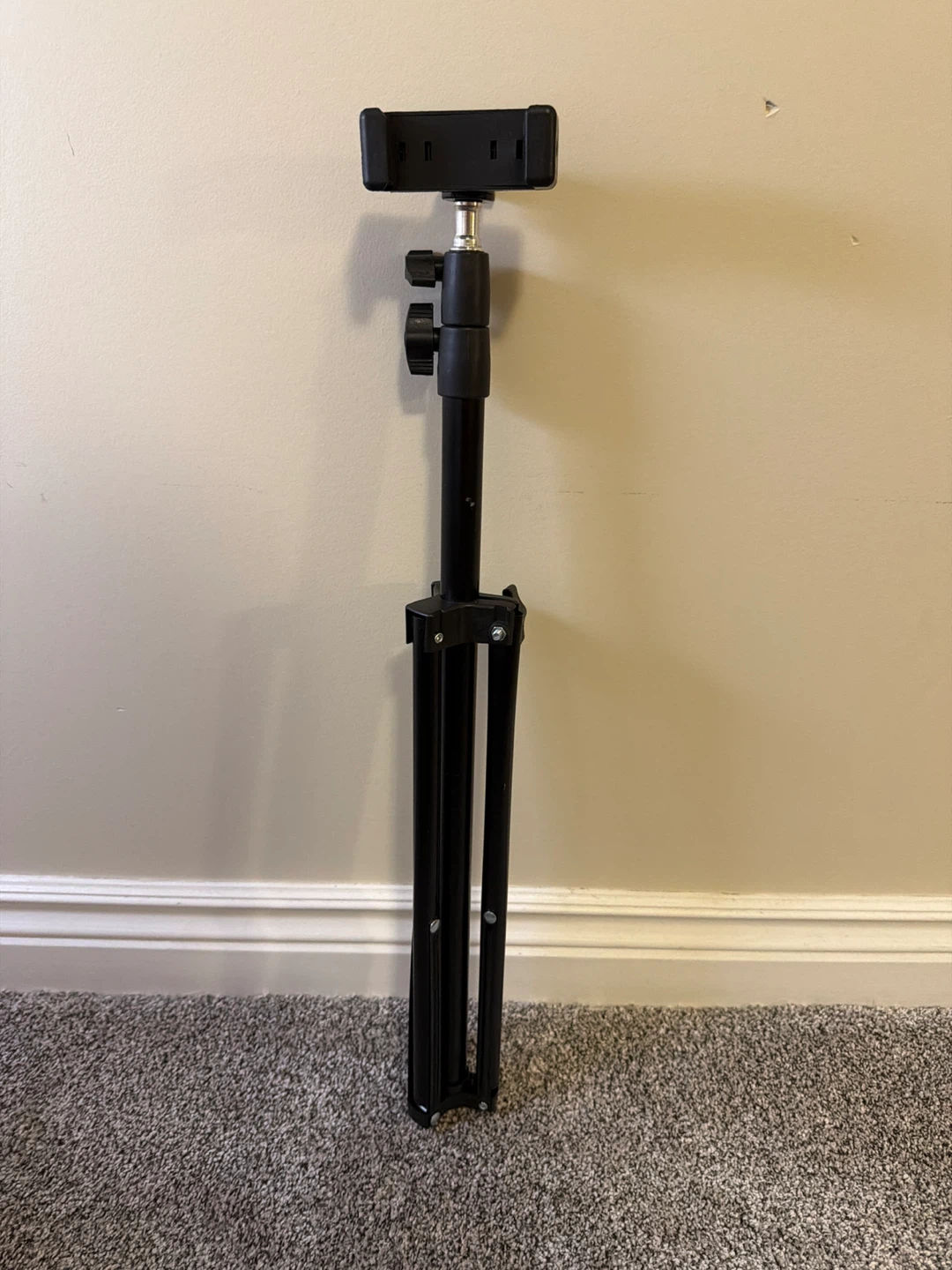 160cm Black Tripod Stand with Phone Mount