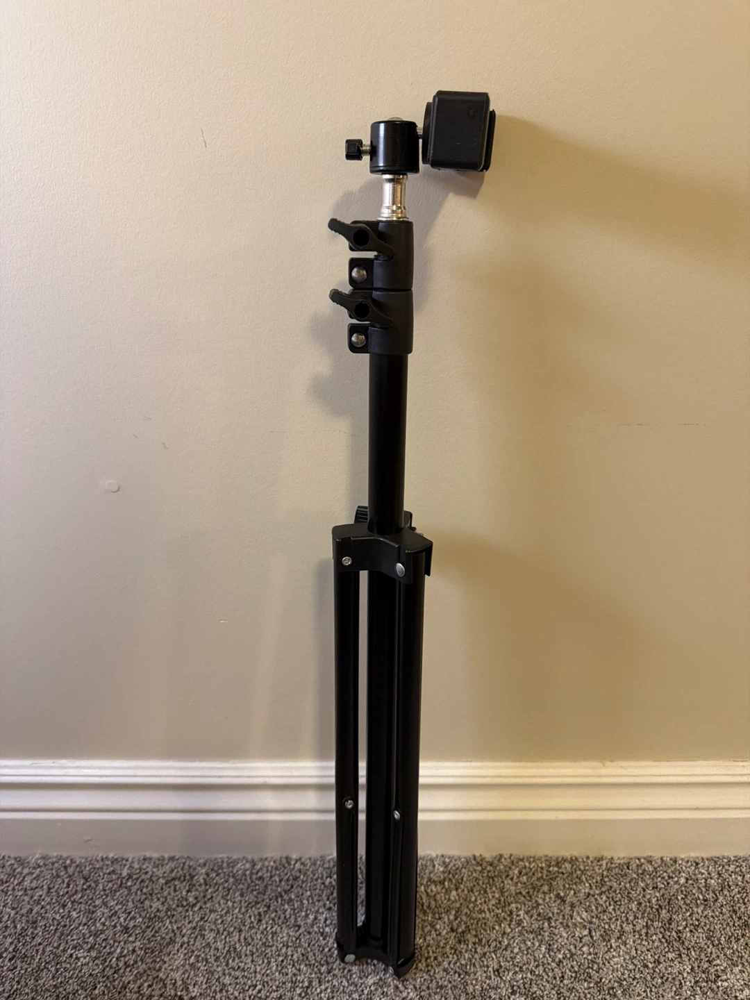 160cm Black Tripod Stand with Phone Mount - photo 2