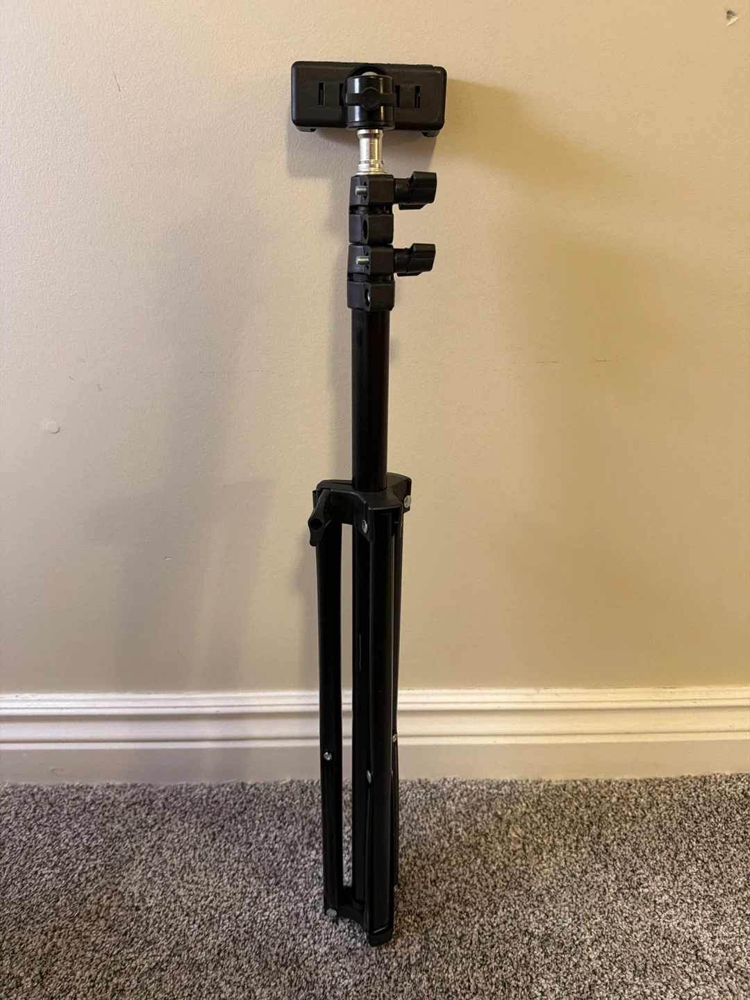 160cm Black Tripod Stand with Phone Mount - photo 3