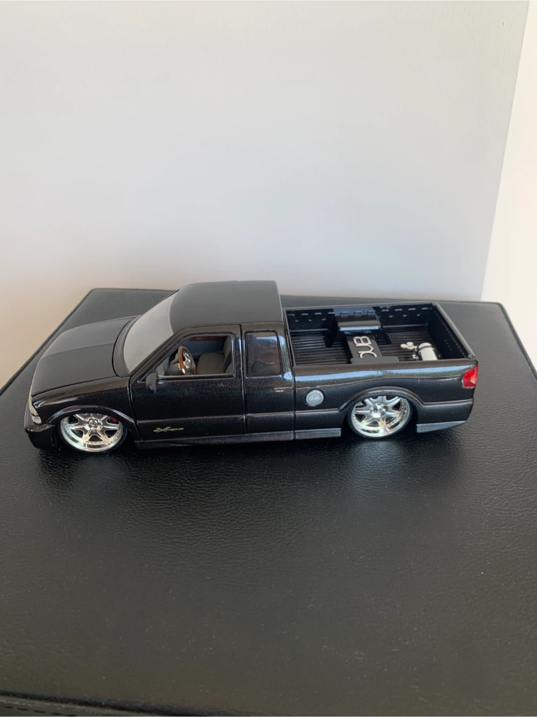 DUB 1:24 Scale Black Lowrider Pickup Truck Model