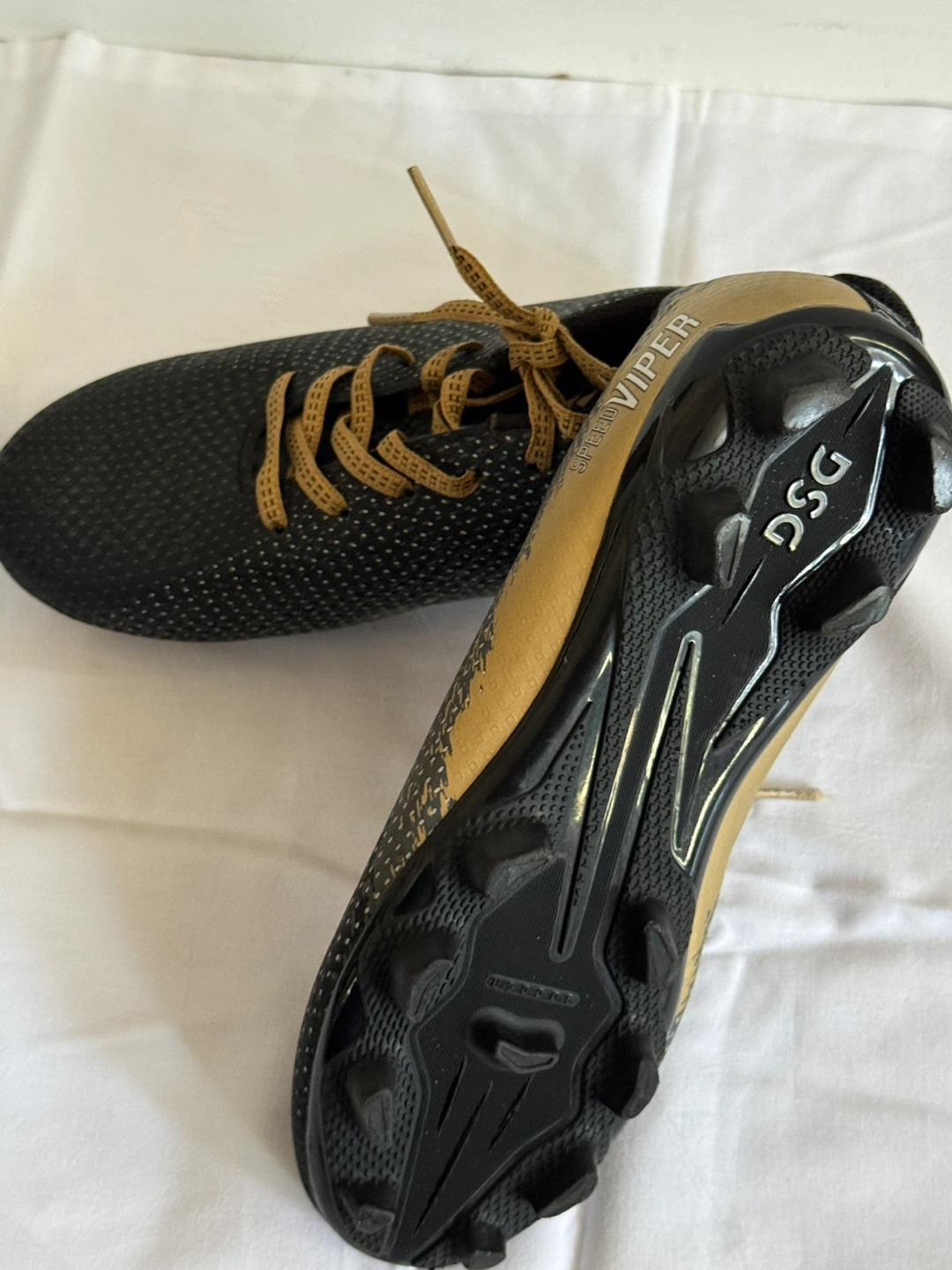 DSG Viper Soccer Cleats - Men's Size 10