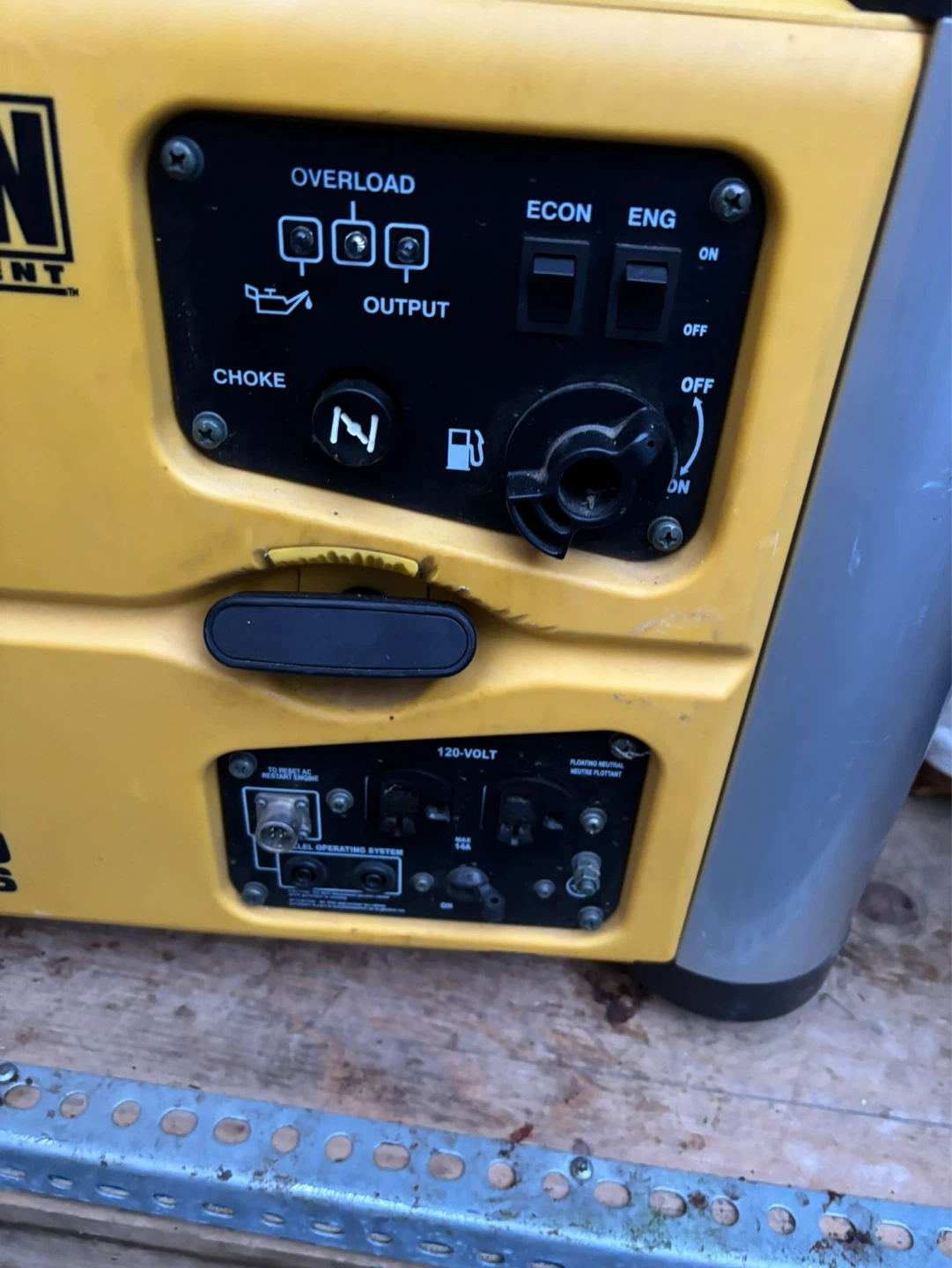 Champion 2000 Watt Portable Inverter Generator - photo 2