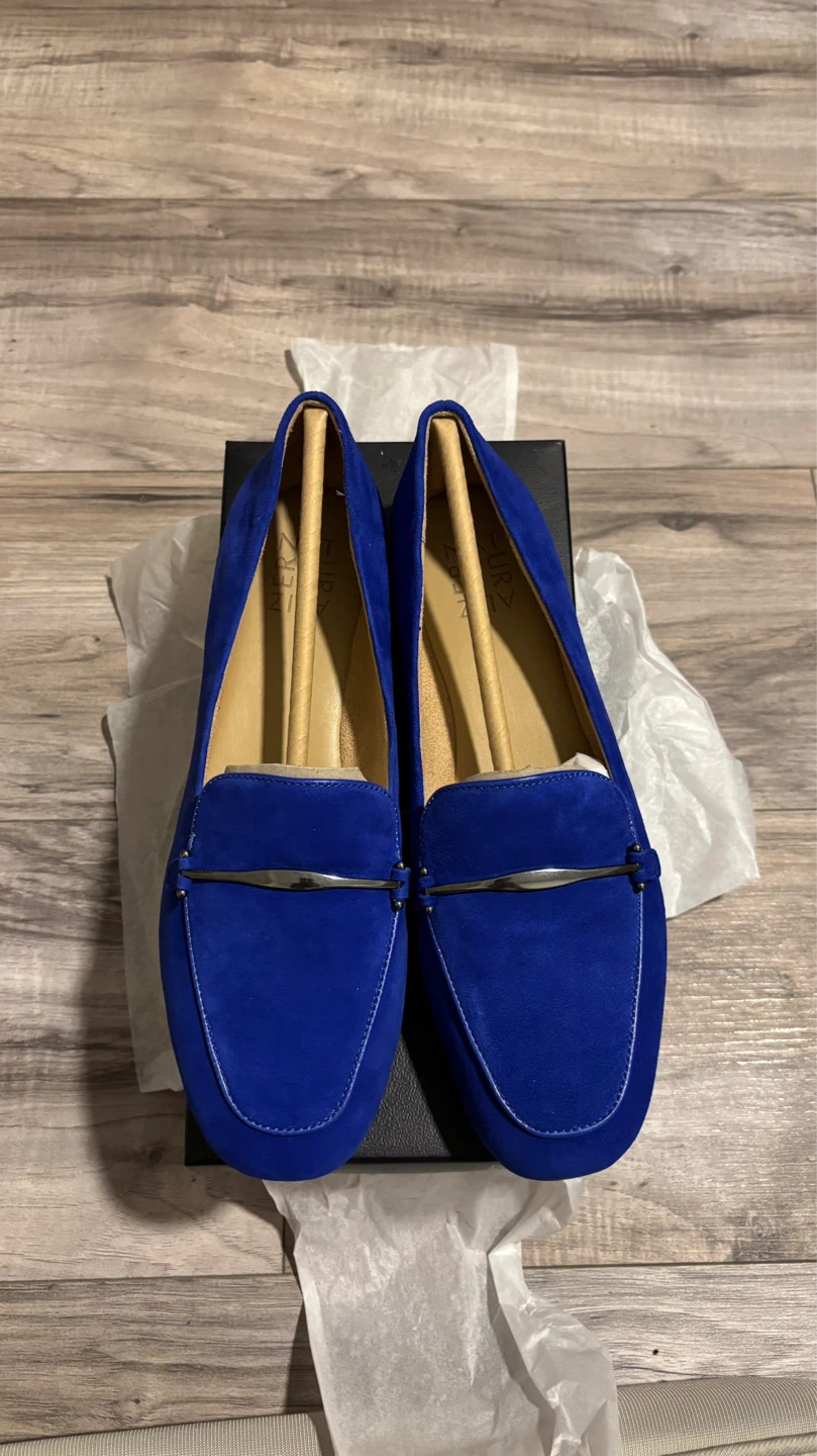 Brand New Naturalizer Loafers - Blue Suede - Size 8M
