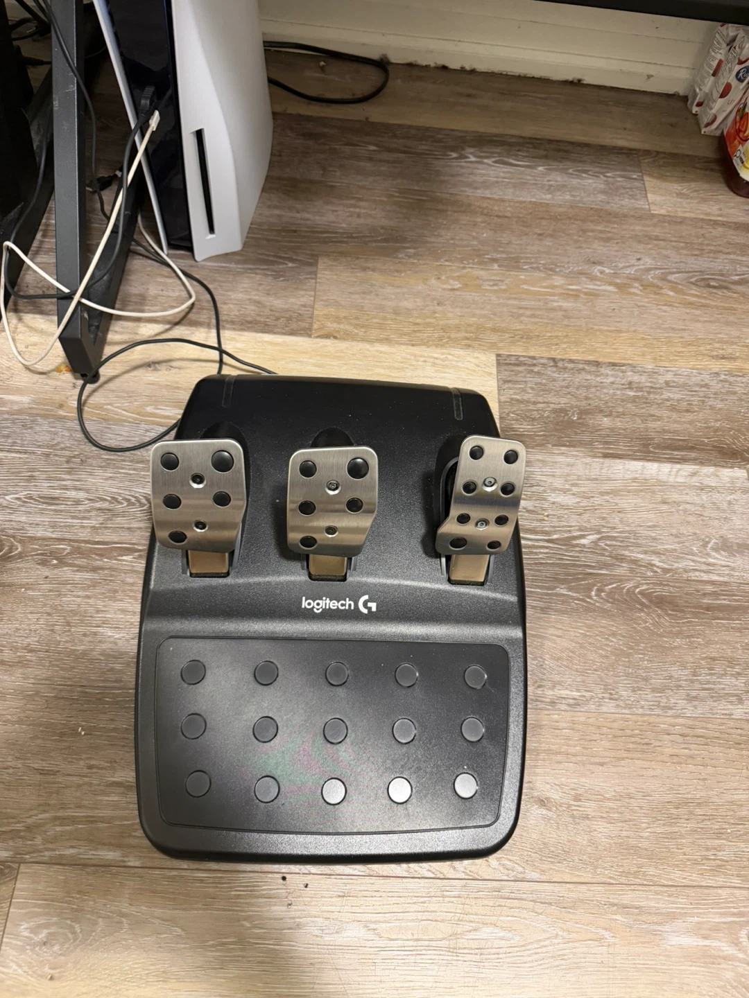 Logitech G29 Driving Force Racing Wheel and Pedals - photo 2